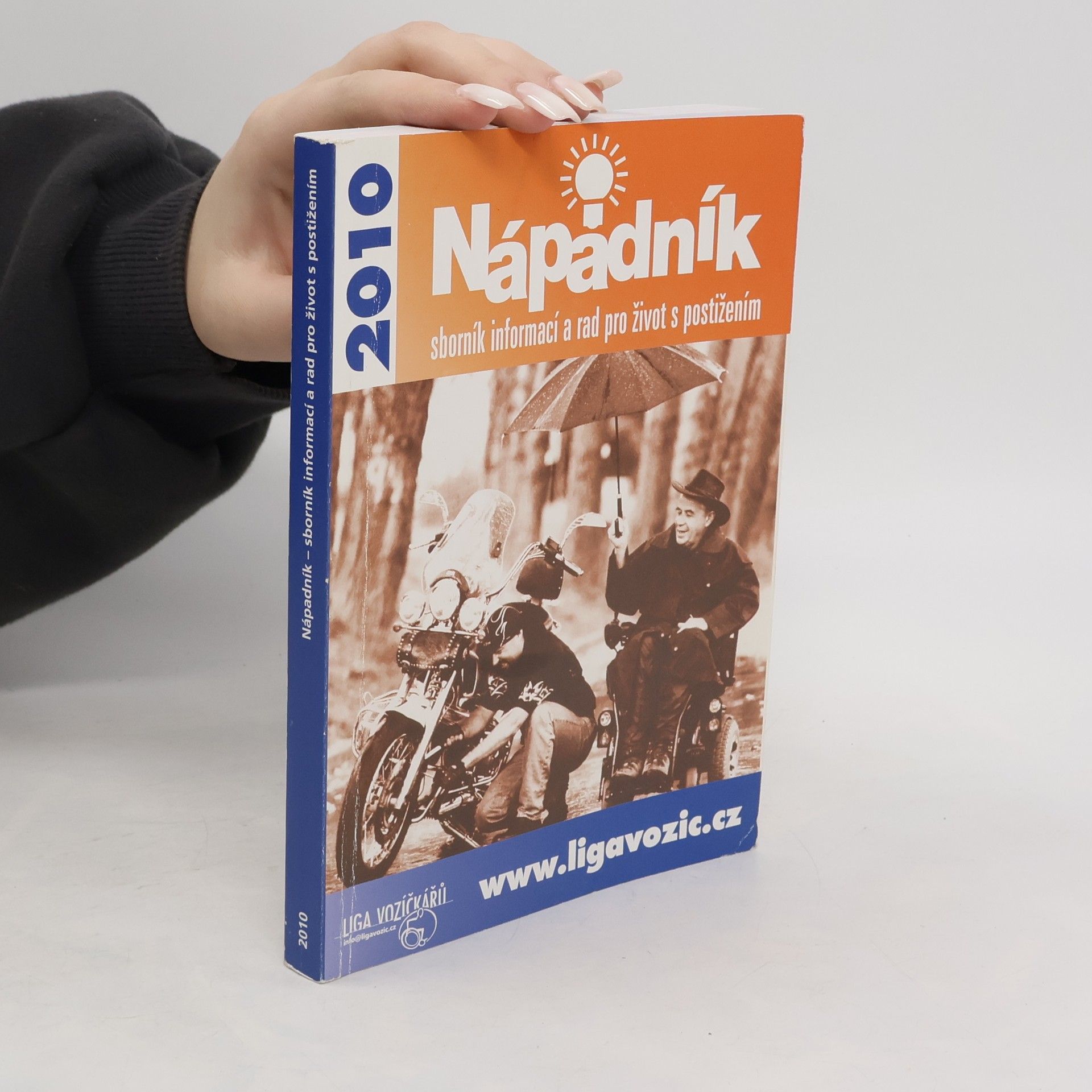 Collectif d'auteurs Nápadník 2010. Sborník informací a rad pro život s postižením