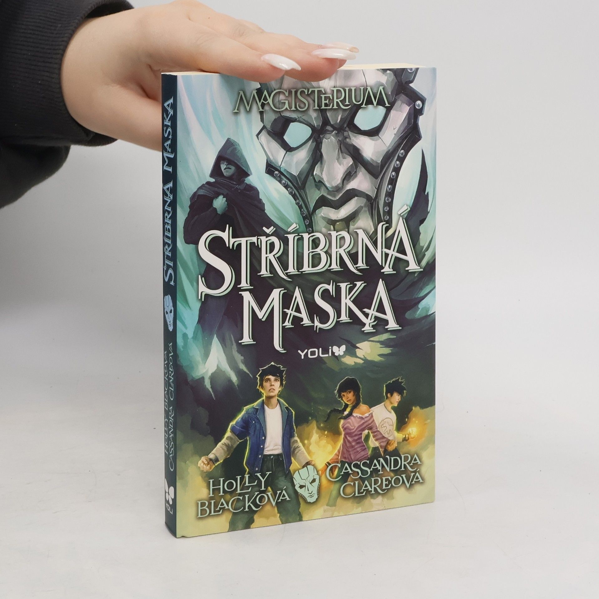 Holly Black Magisterium 4. Stříbrná maska