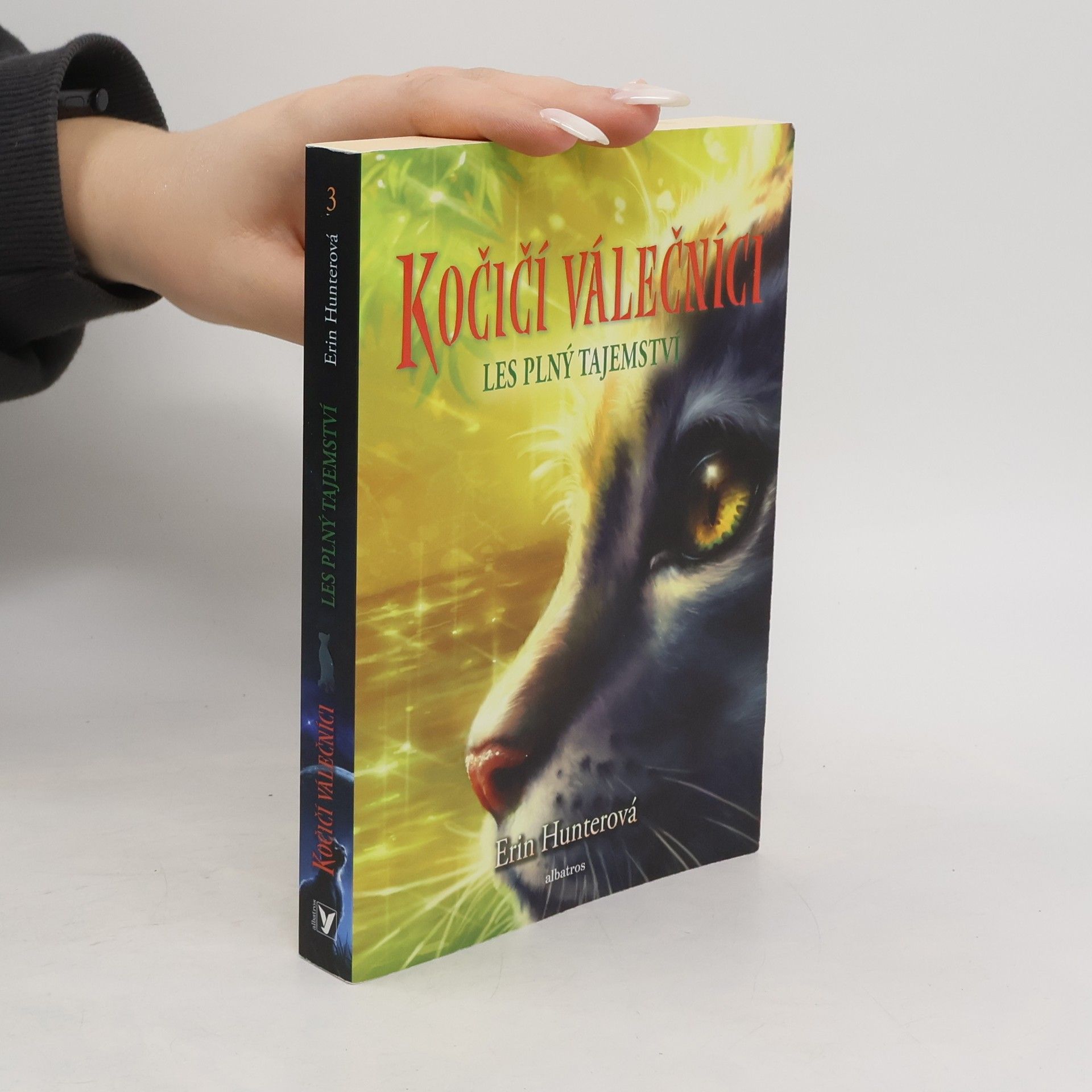 Erin Hunter Les plný tajemství. Kočičí válečníci