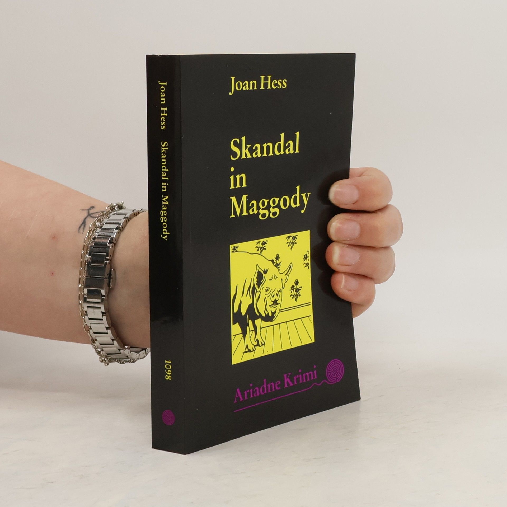 Joan Hess Skandal in Maggody