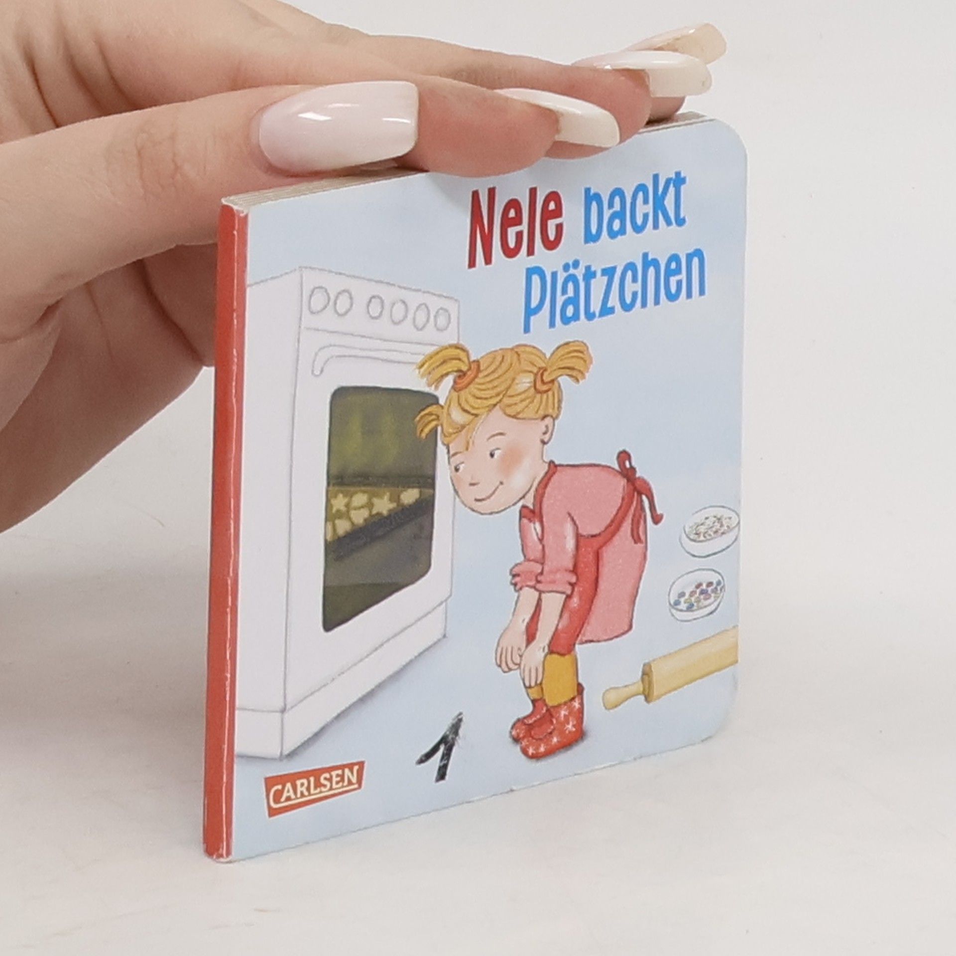 Annette Moser Nele backt Plätzchen
