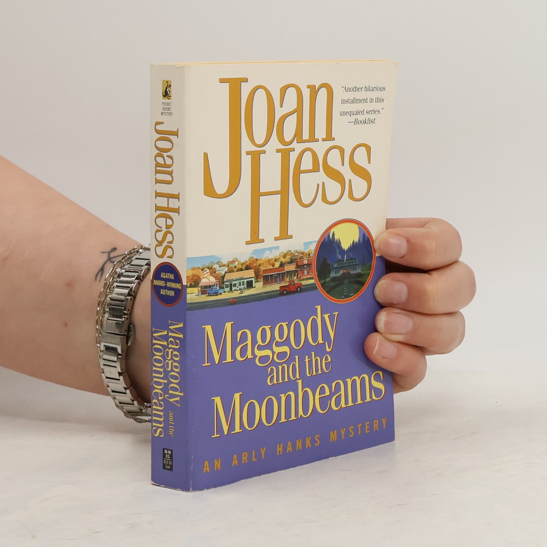 Joan Hess Maggody and the Moonbeams