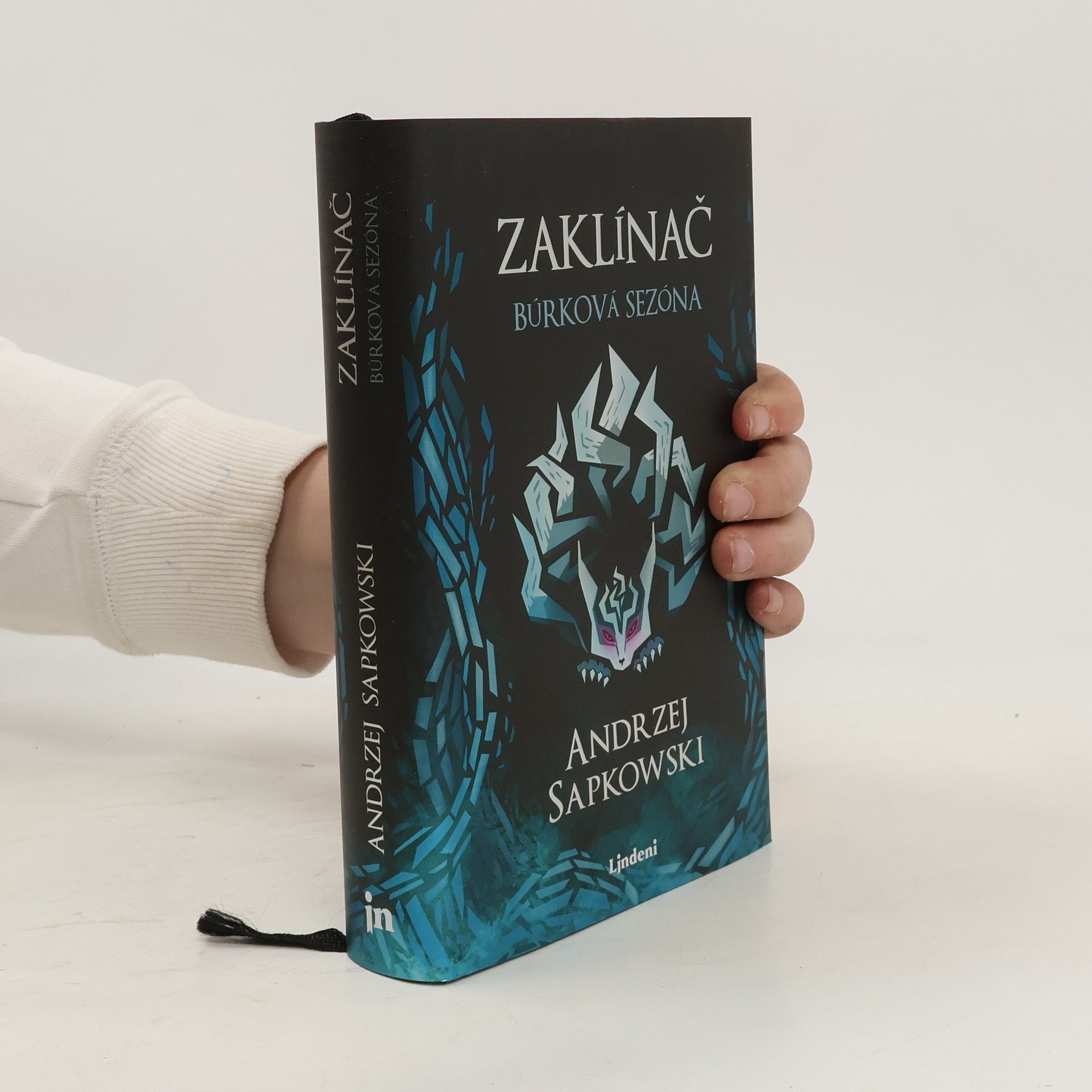Andrzej Sapkowski Zaklínač - búrková sezóna