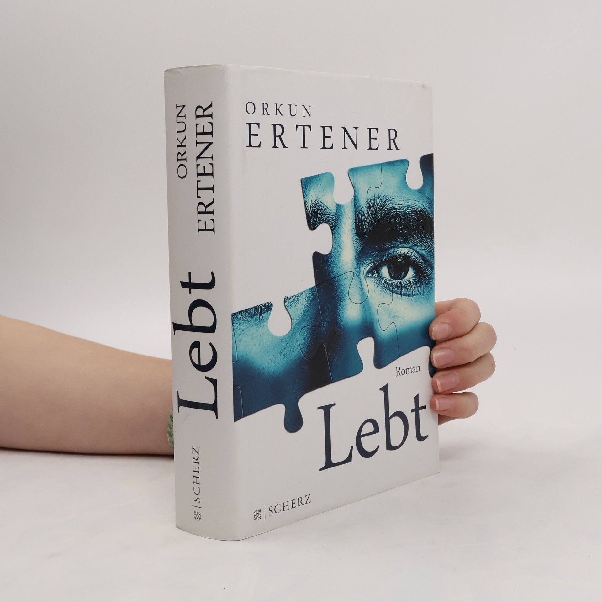 Orkun Ertener Lebt