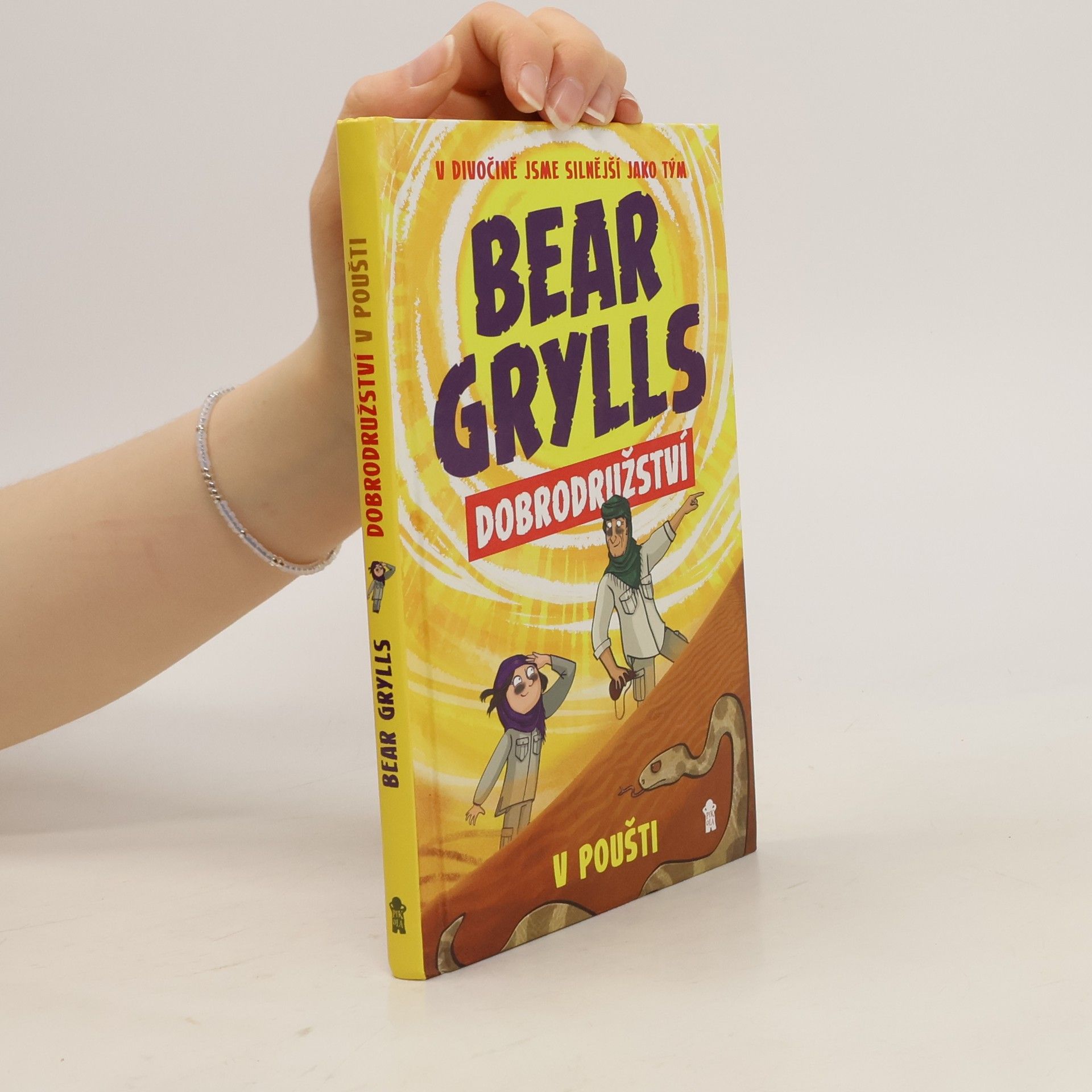 Bear Grylls Bear Grylls. Dobrodružství v poušti