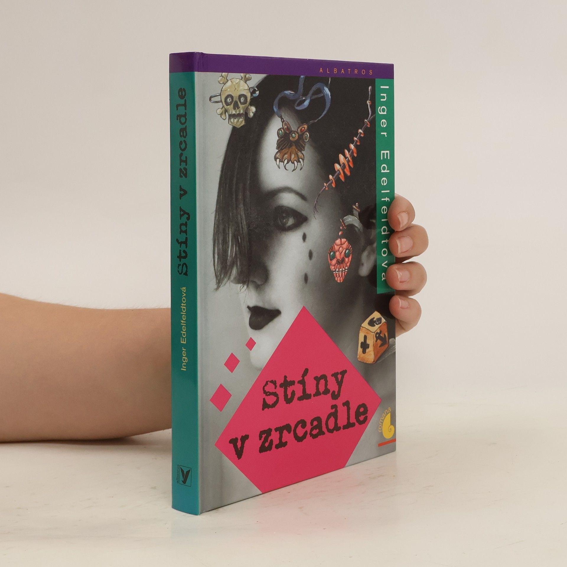 Inger Edelfeldt Stíny v zrcadle