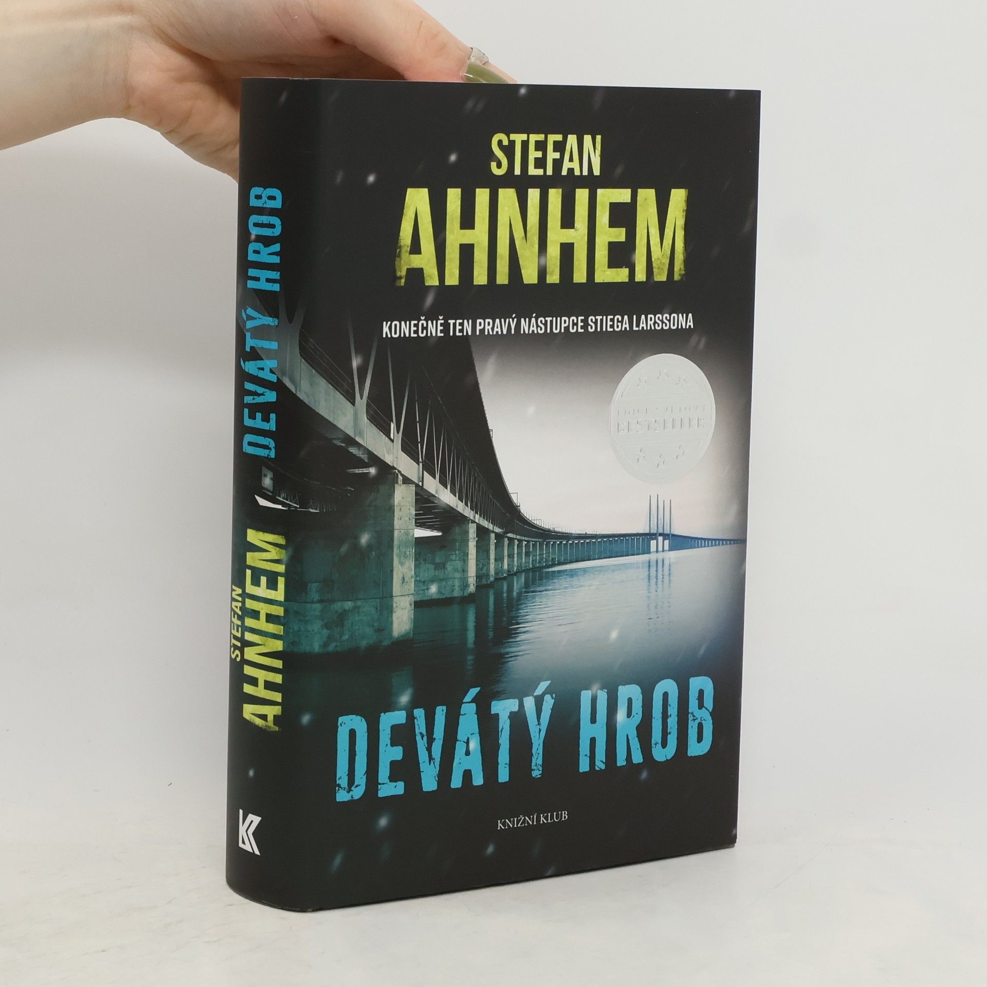 Stefan Ahnhem Devátý hrob