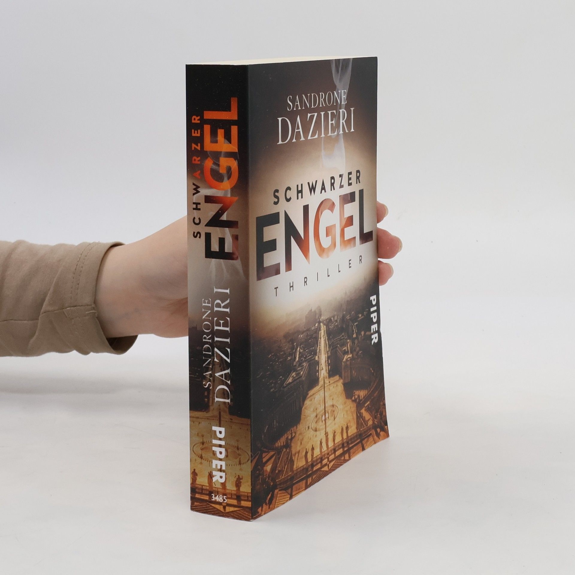 Sandrone Dazieri Schwarzer Engel