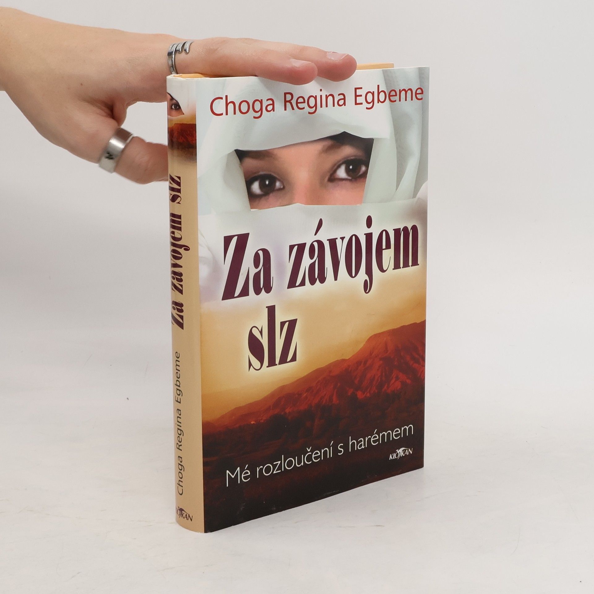 Bohumila Kučerová Za závojem slz