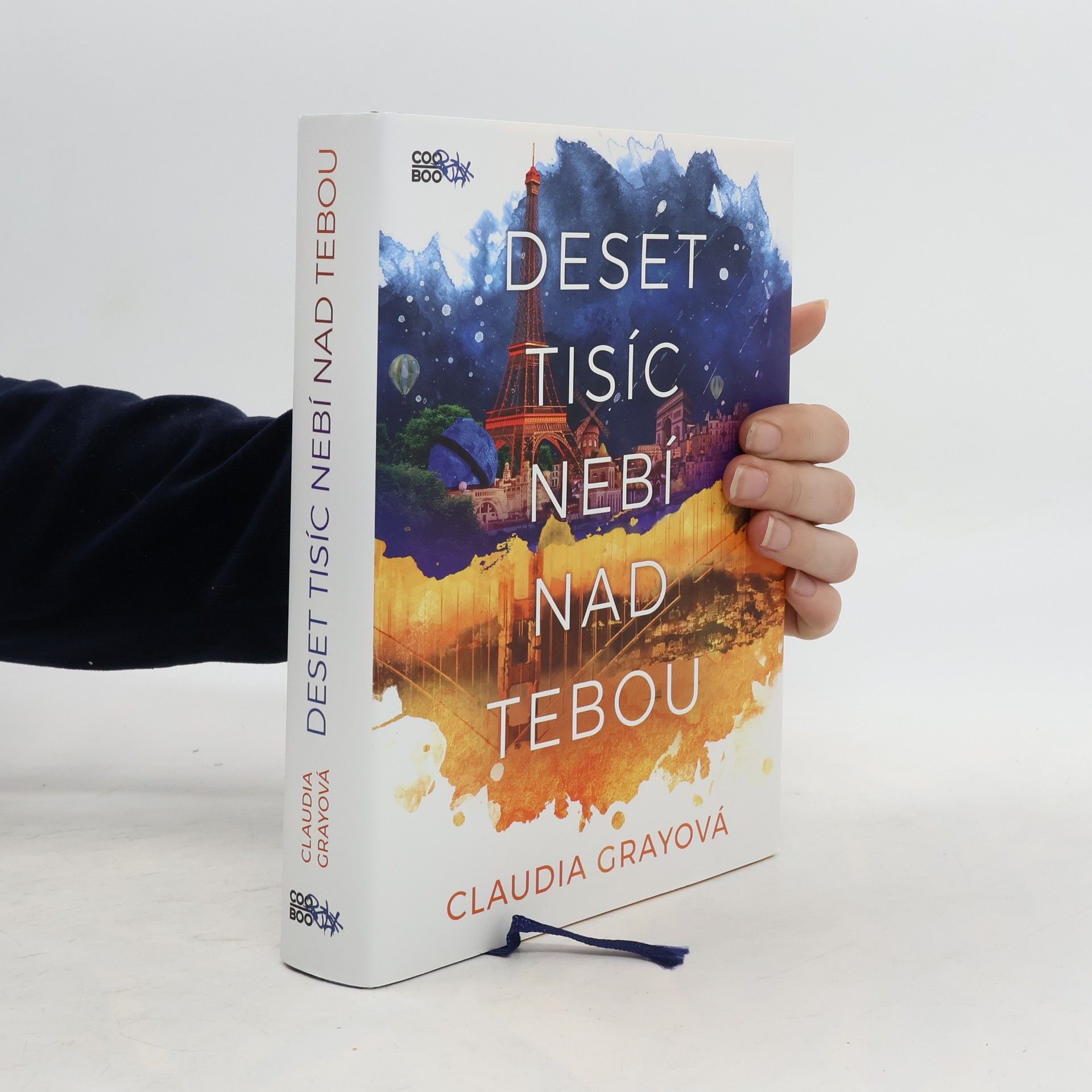 Claudia Gray Deset tisíc nebí nad tebou