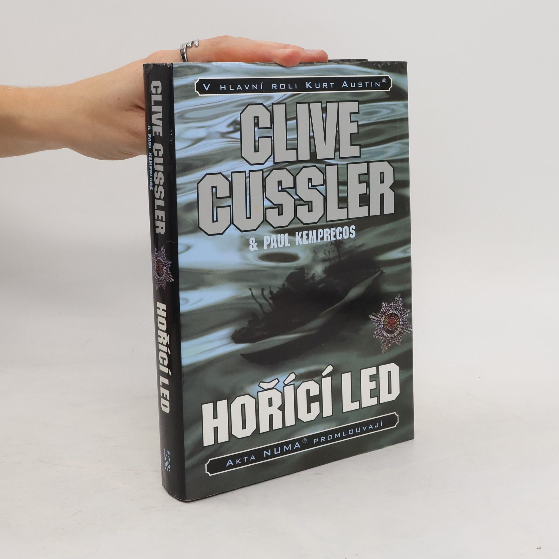 Clive Cussler Hořící led