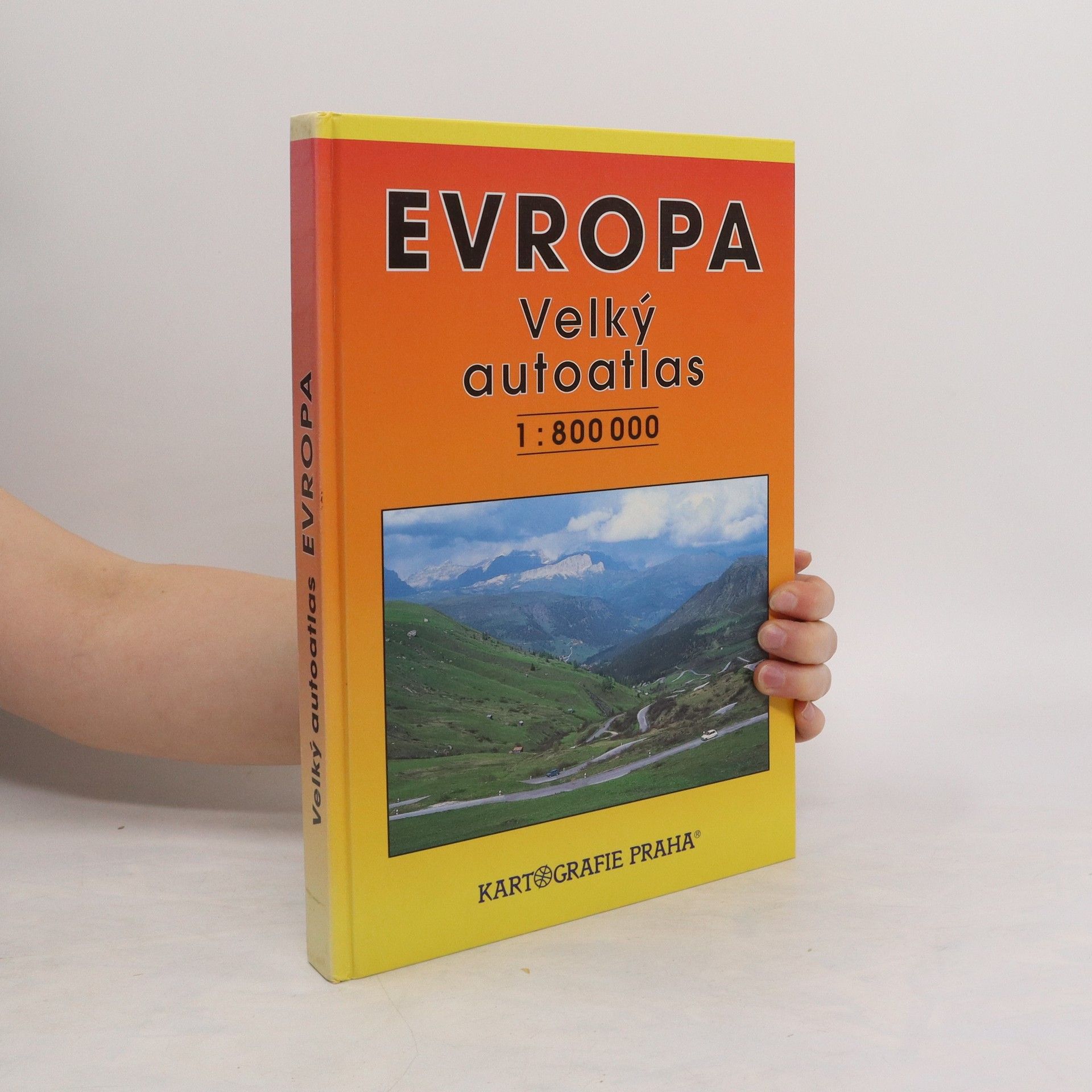 Collective Evropa : velký autoatlas : [měřítko] 1:800 000