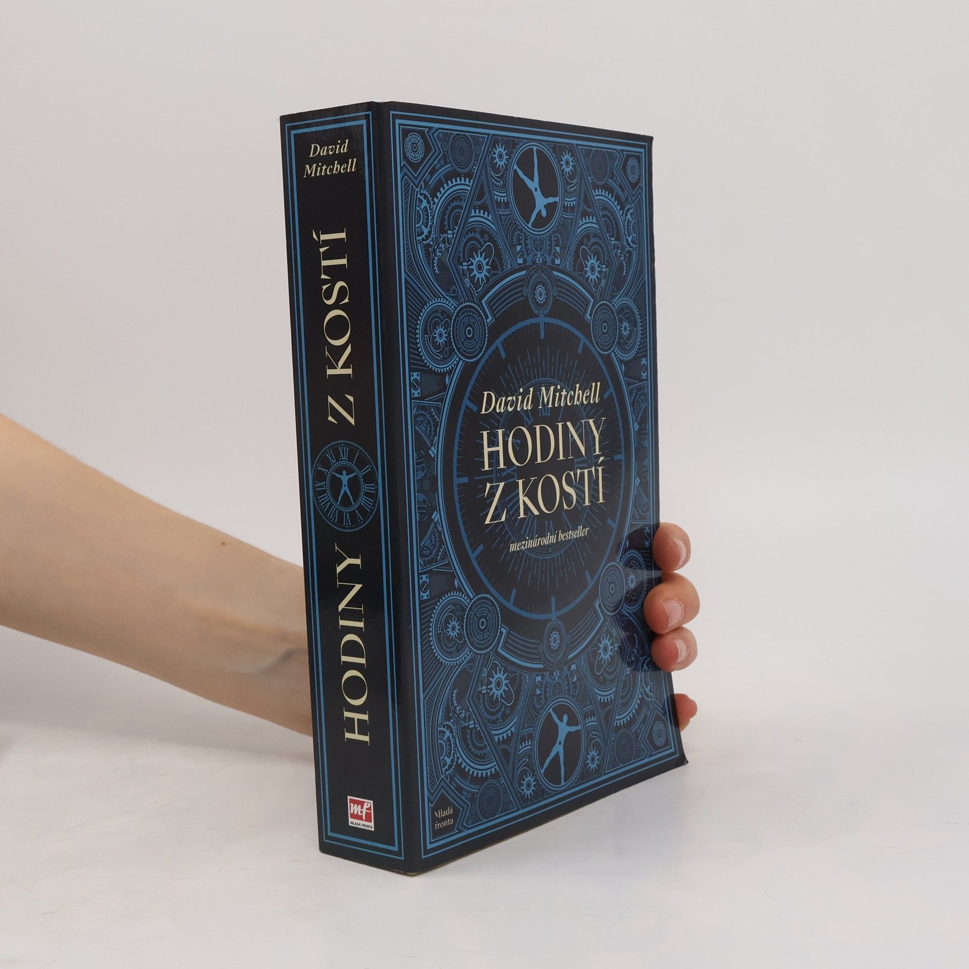 David Mitchell Hodiny z kostí
