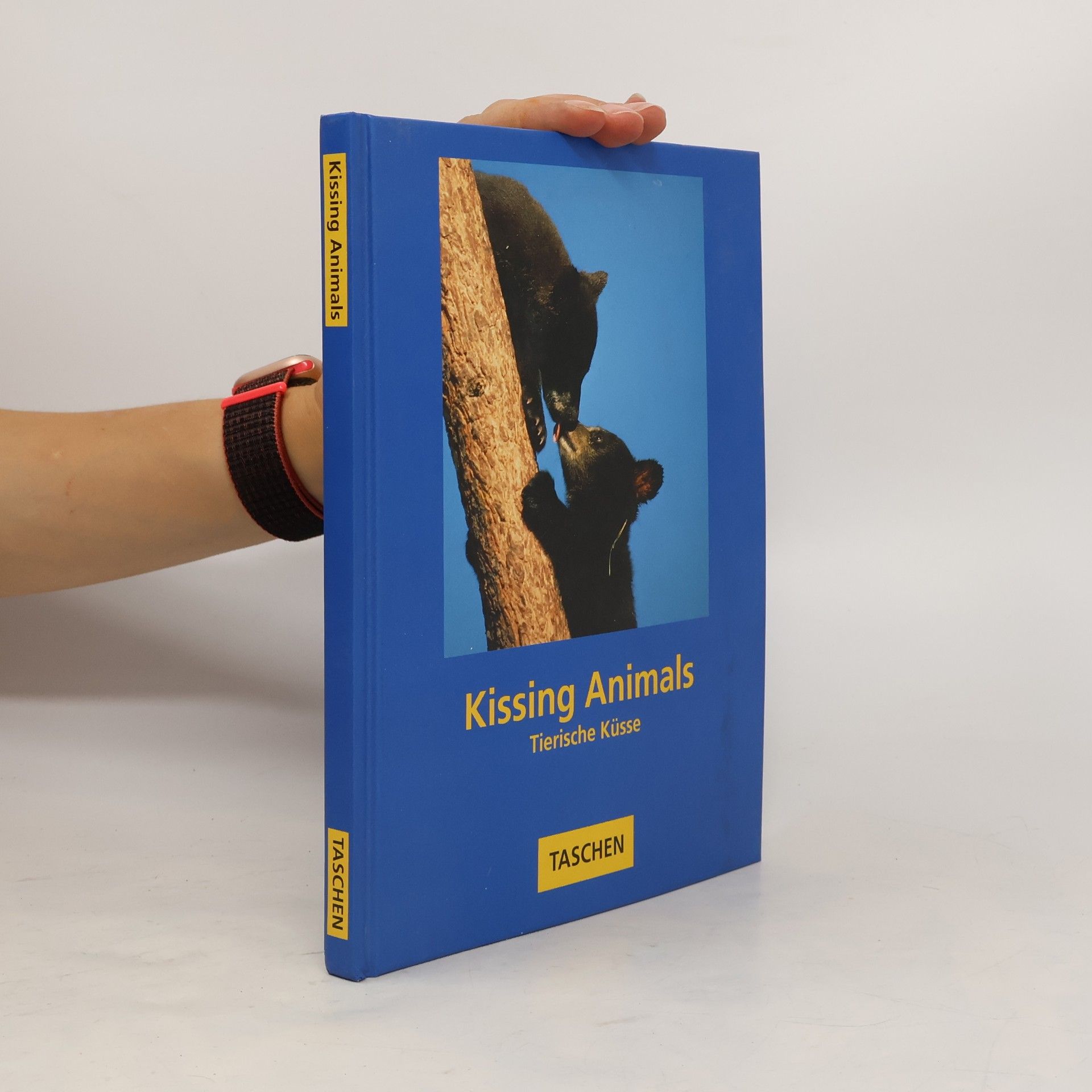 Claudia Tödtmann Kissing animals