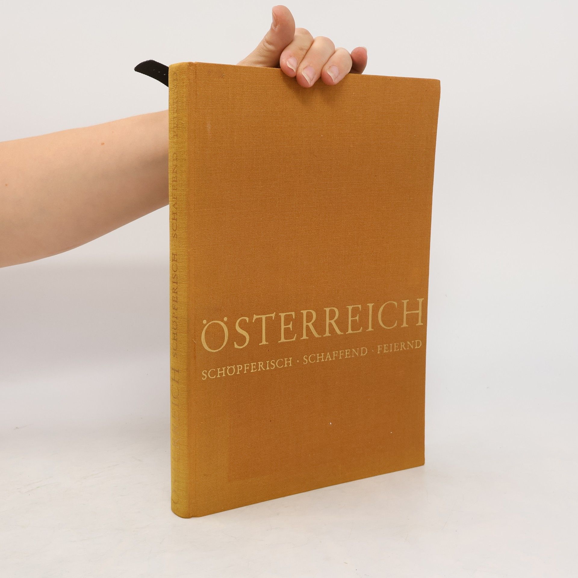 kolektiv Österreich. Schöpferisch. Schaffend. Feiernd