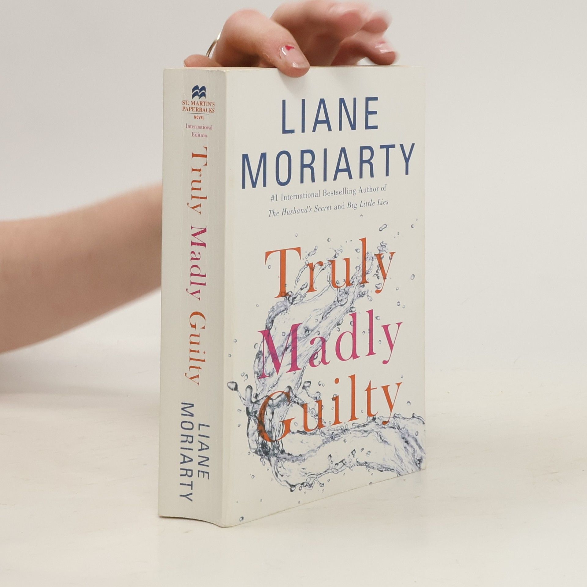 Liane Moriarty Truly Madly Guilty