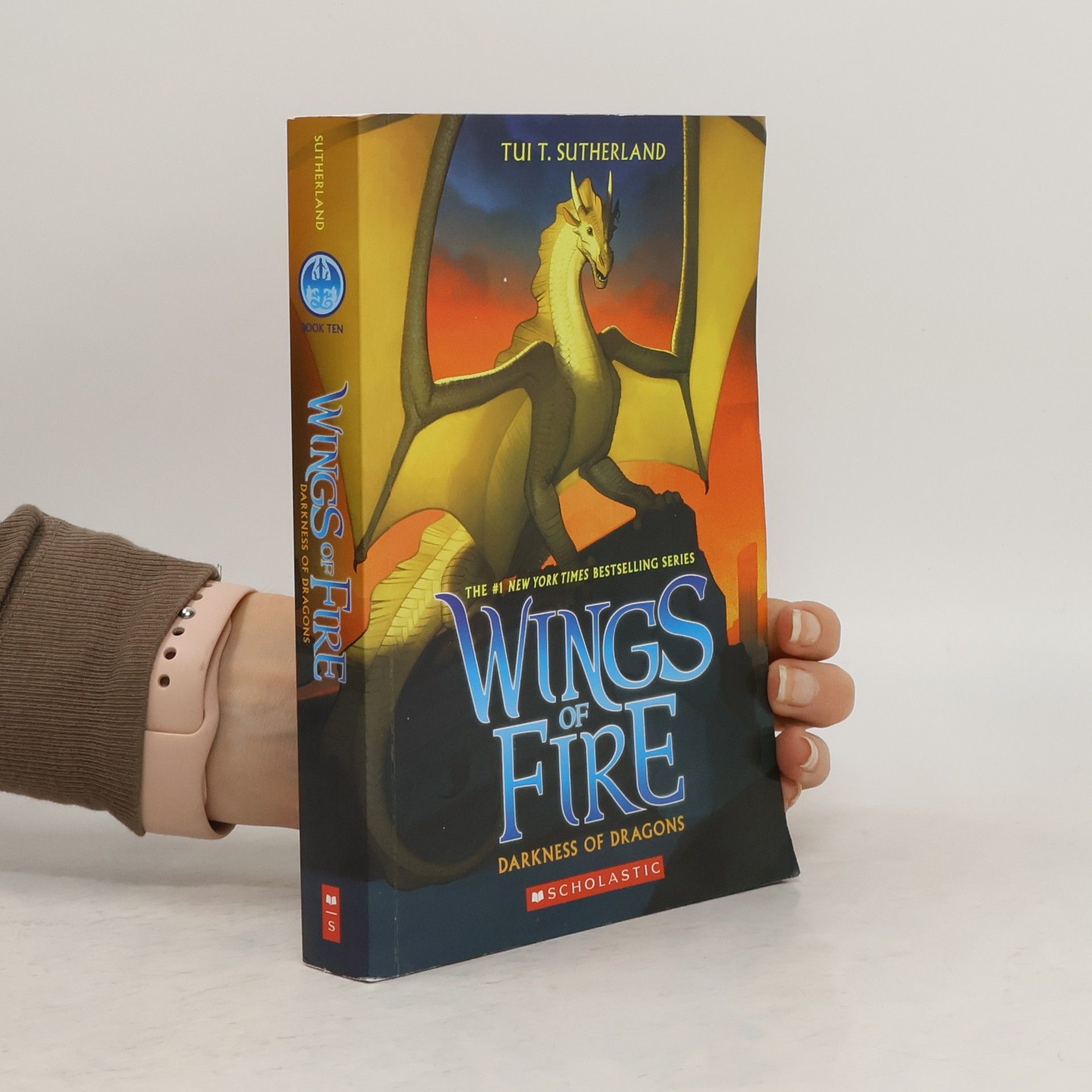 Tui Sutherland Wings of Fire, Darkness of Dragons