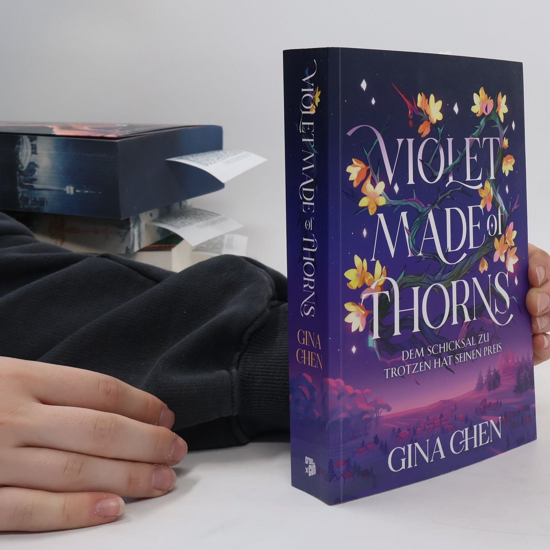 Gina Chen Violet Made of Thorns – Dem Schicksal zu trotzen hat seinen Preis