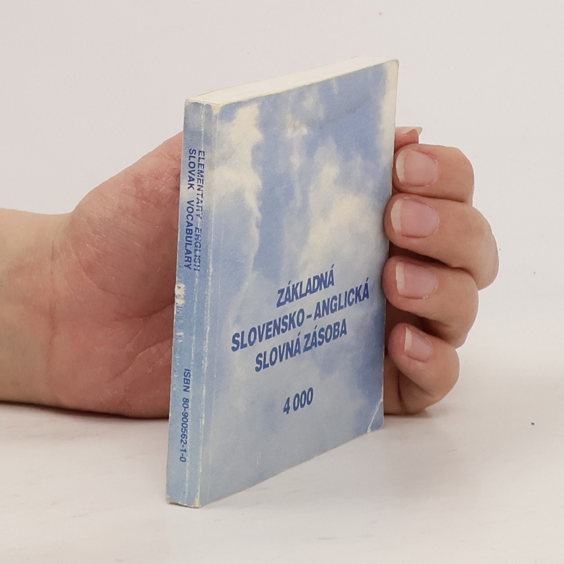 neuveden Základná slovensko-anglická slovná zásoba. 4 000