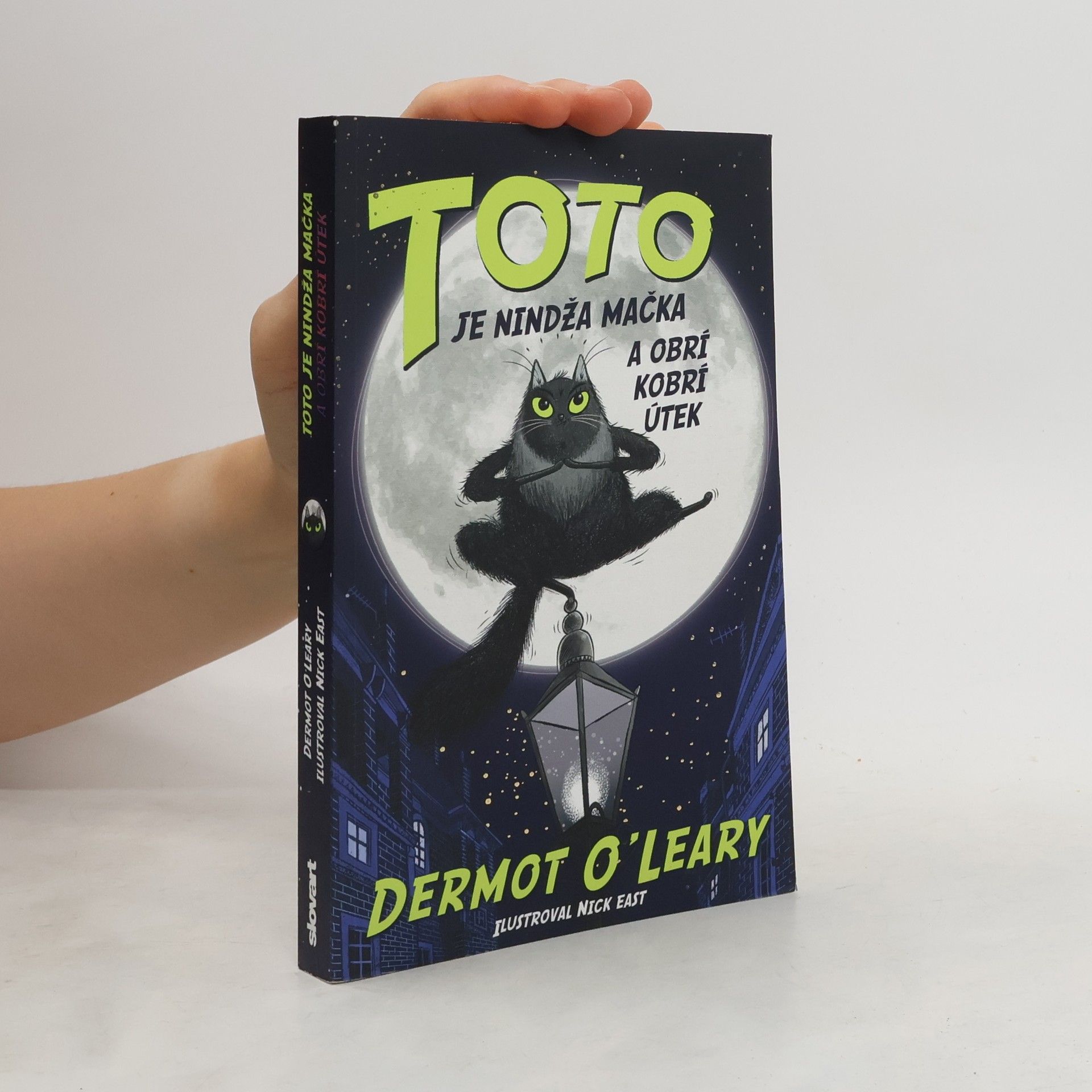 Dermot O\'Leary Toto je nindža mačka a obrí kobrí útek