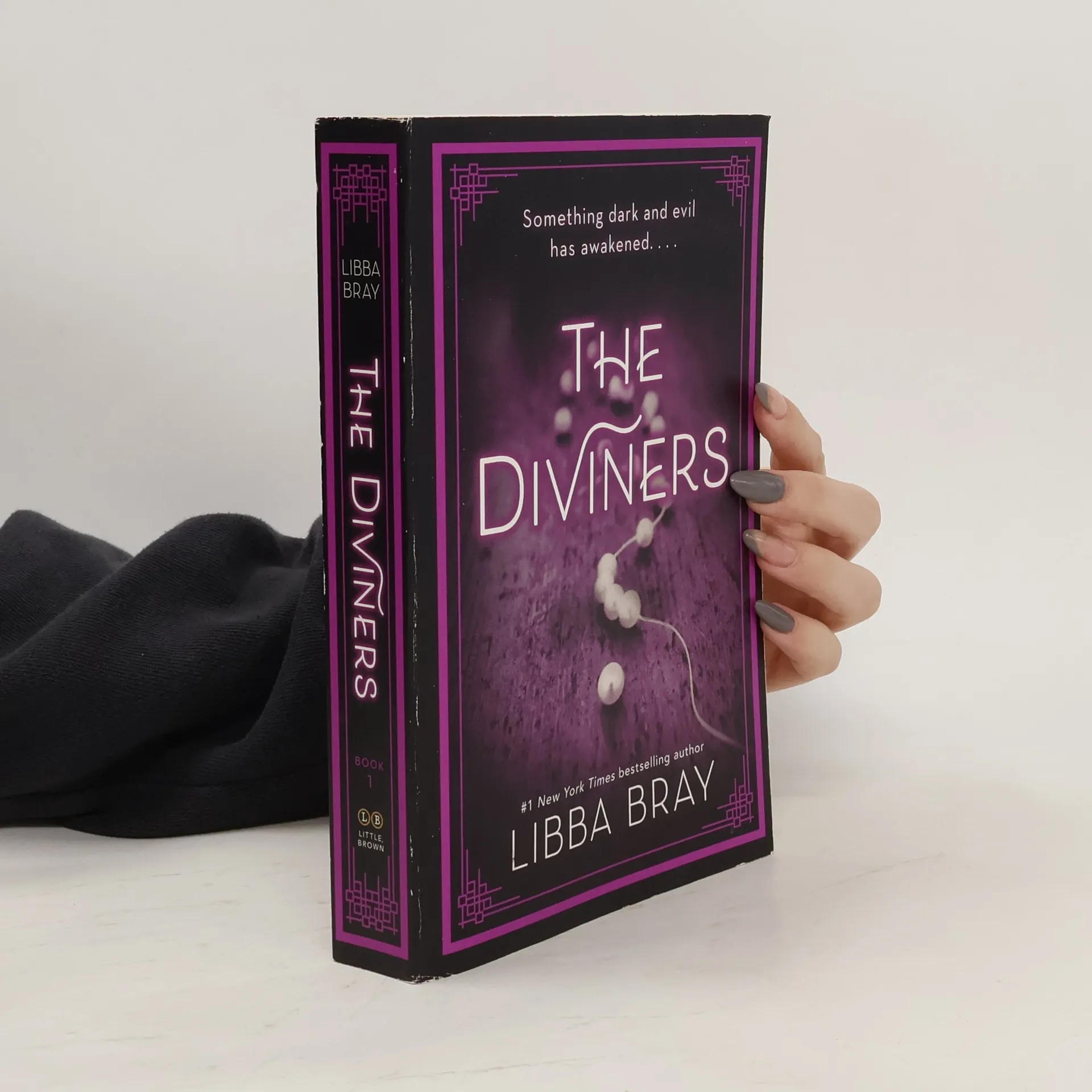 The Diviners | Book | Libba Bray | EN