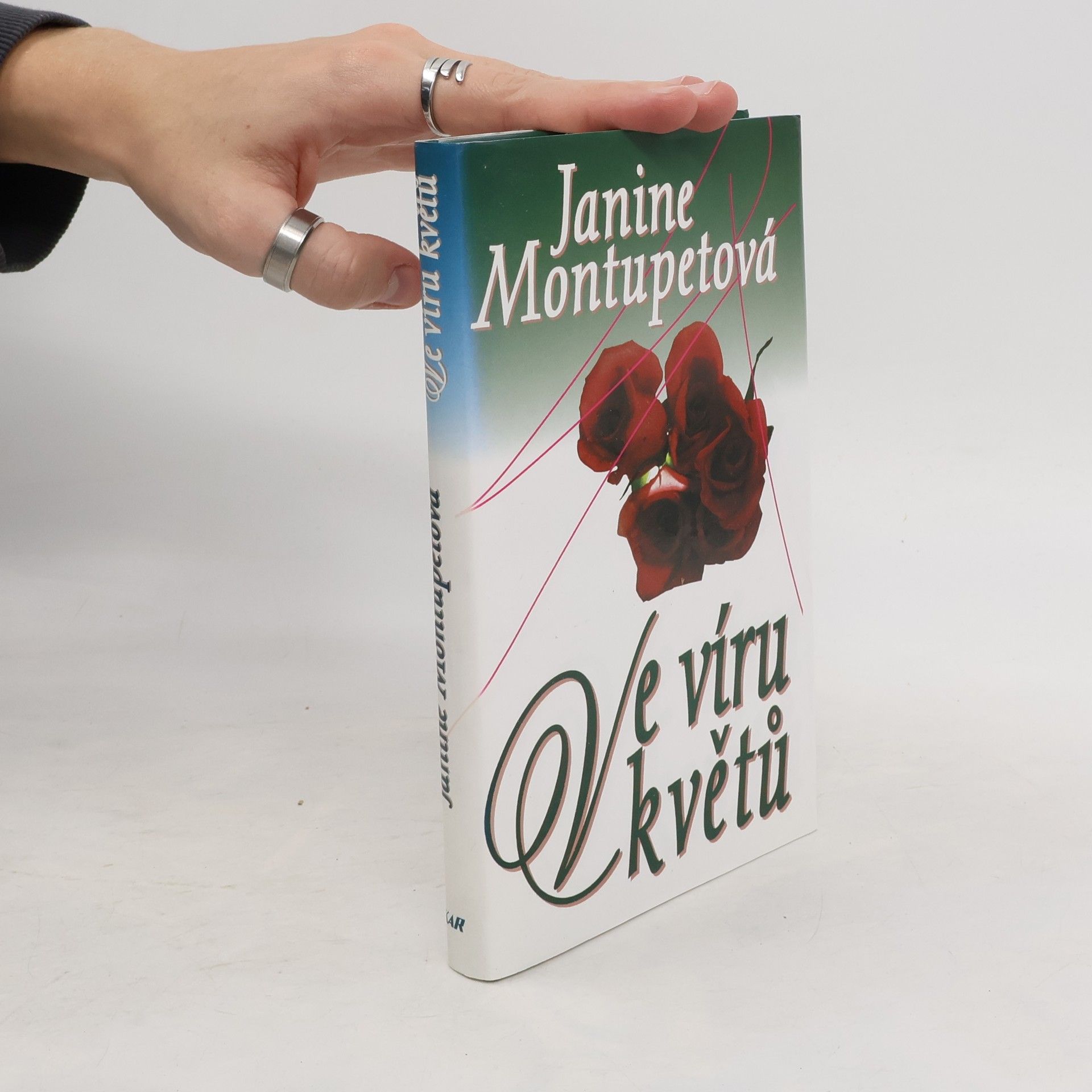 Janine Montupet Ve víru květů