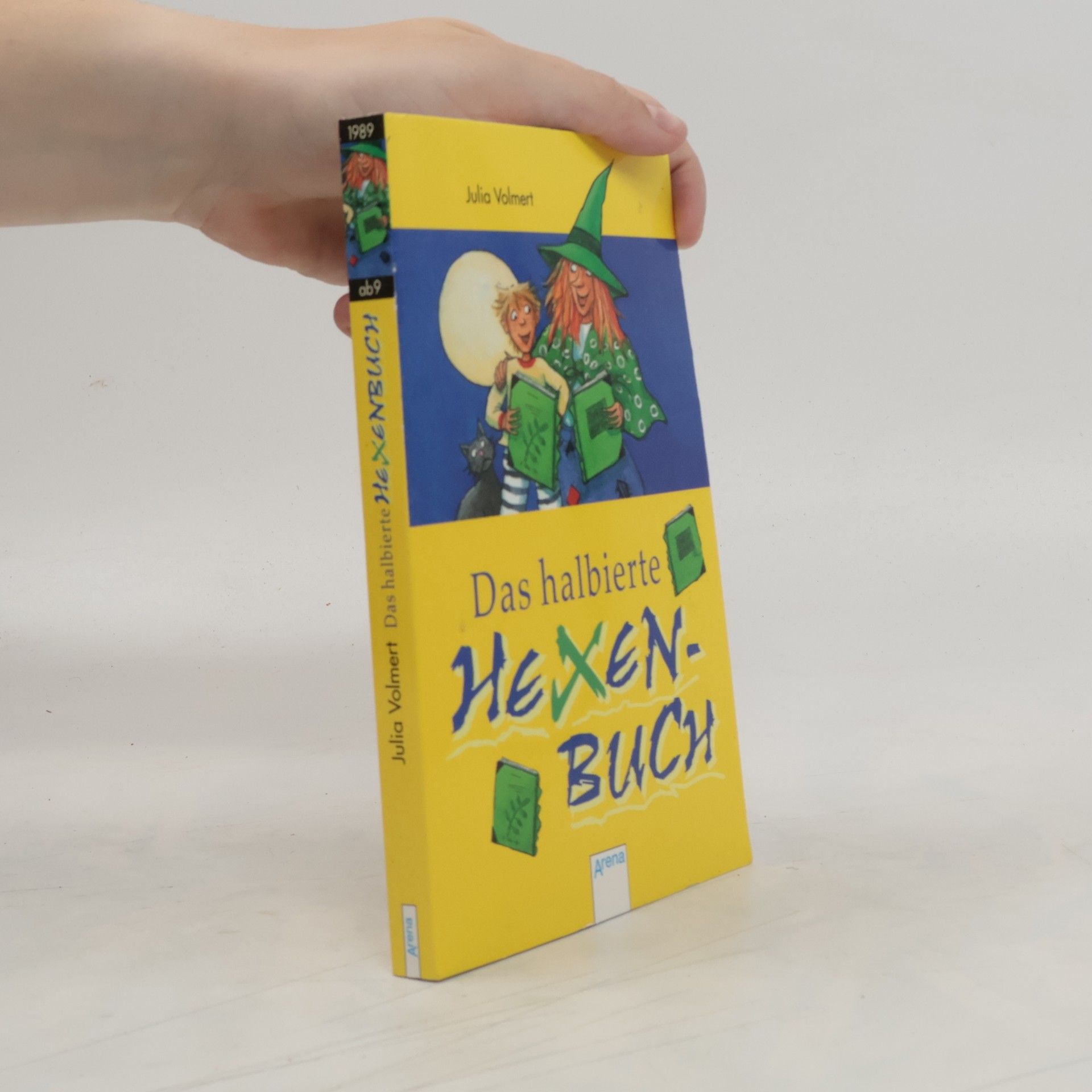 Julia Volmert Das halbierte Hexenbuch