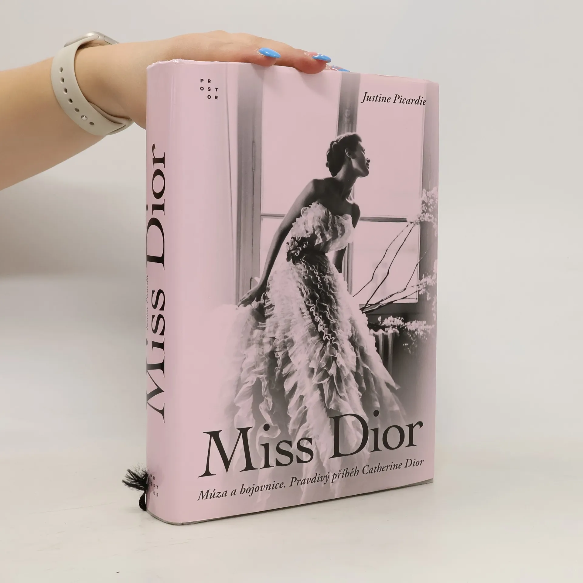 Miss Dior : múza a bojovnice : pravdivý příběh Catherine Dior | Book | Hardcover | Justine Picardie | CS
