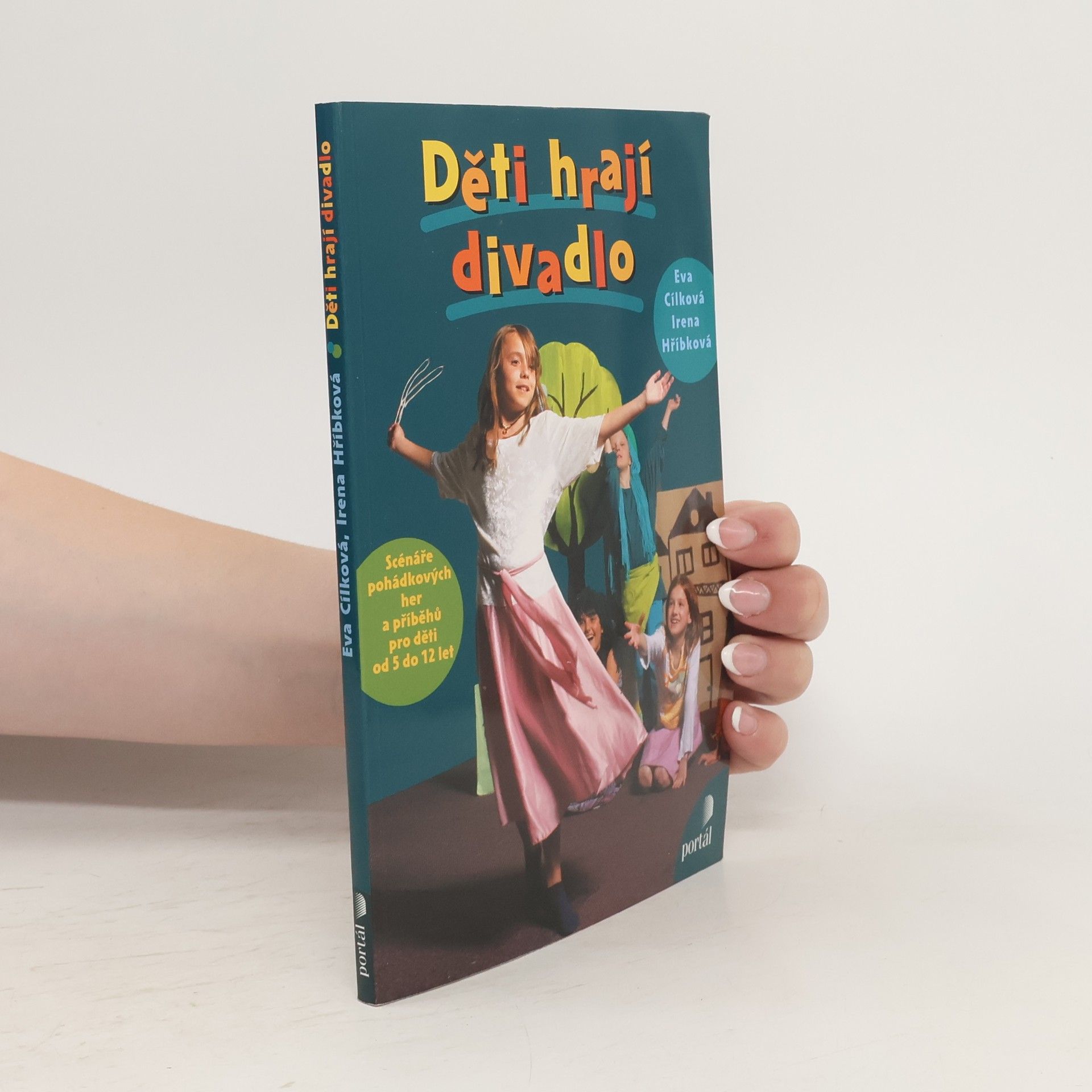 Eva Cílková Děti hrají divadlo