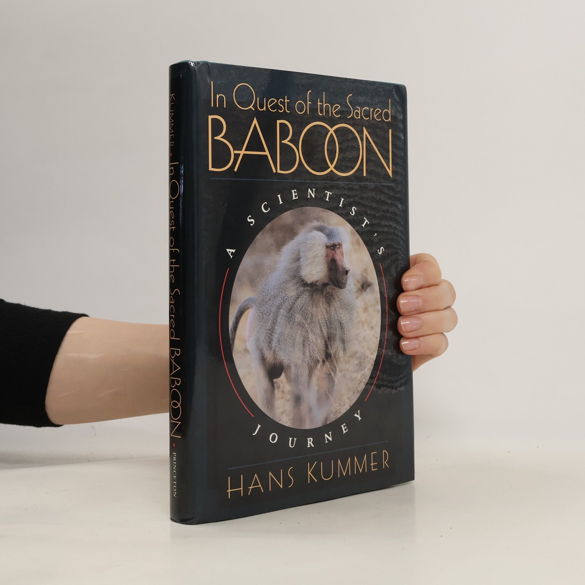 Hans Kummer In quest of the sacred baboon