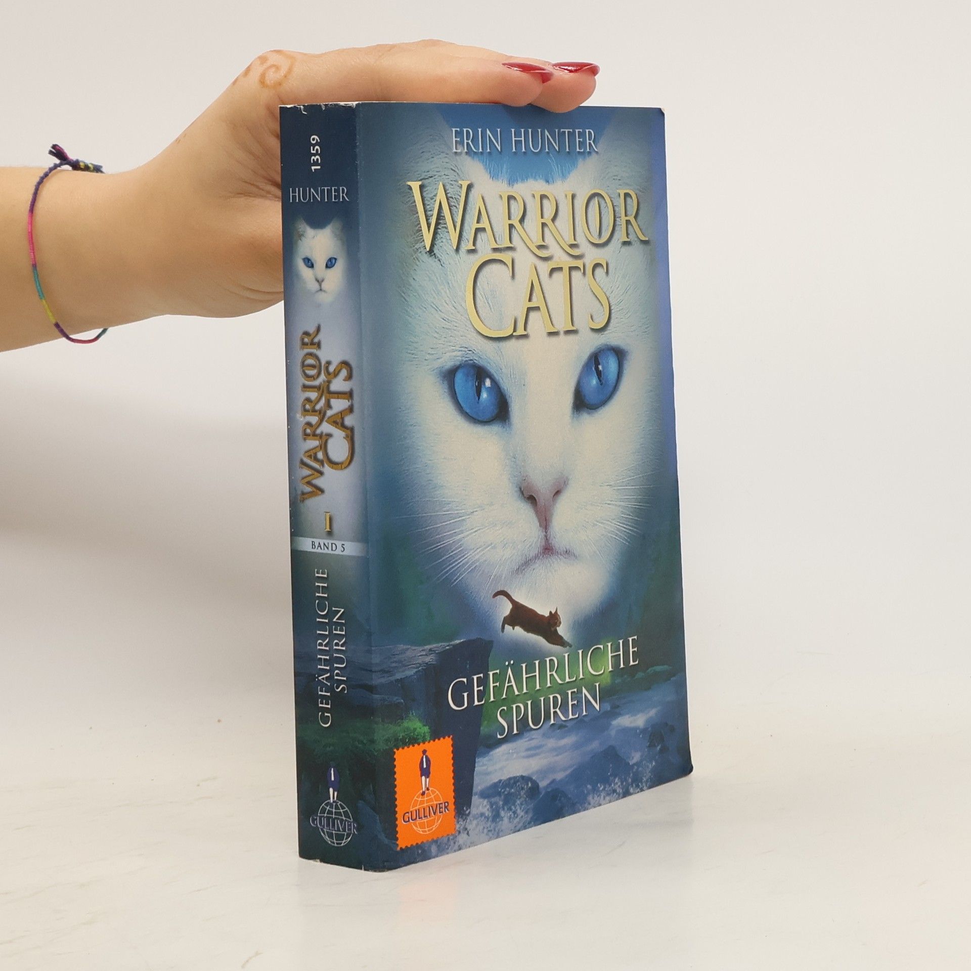 Erin Hunter Warrior Cats. Gefährliche Spuren