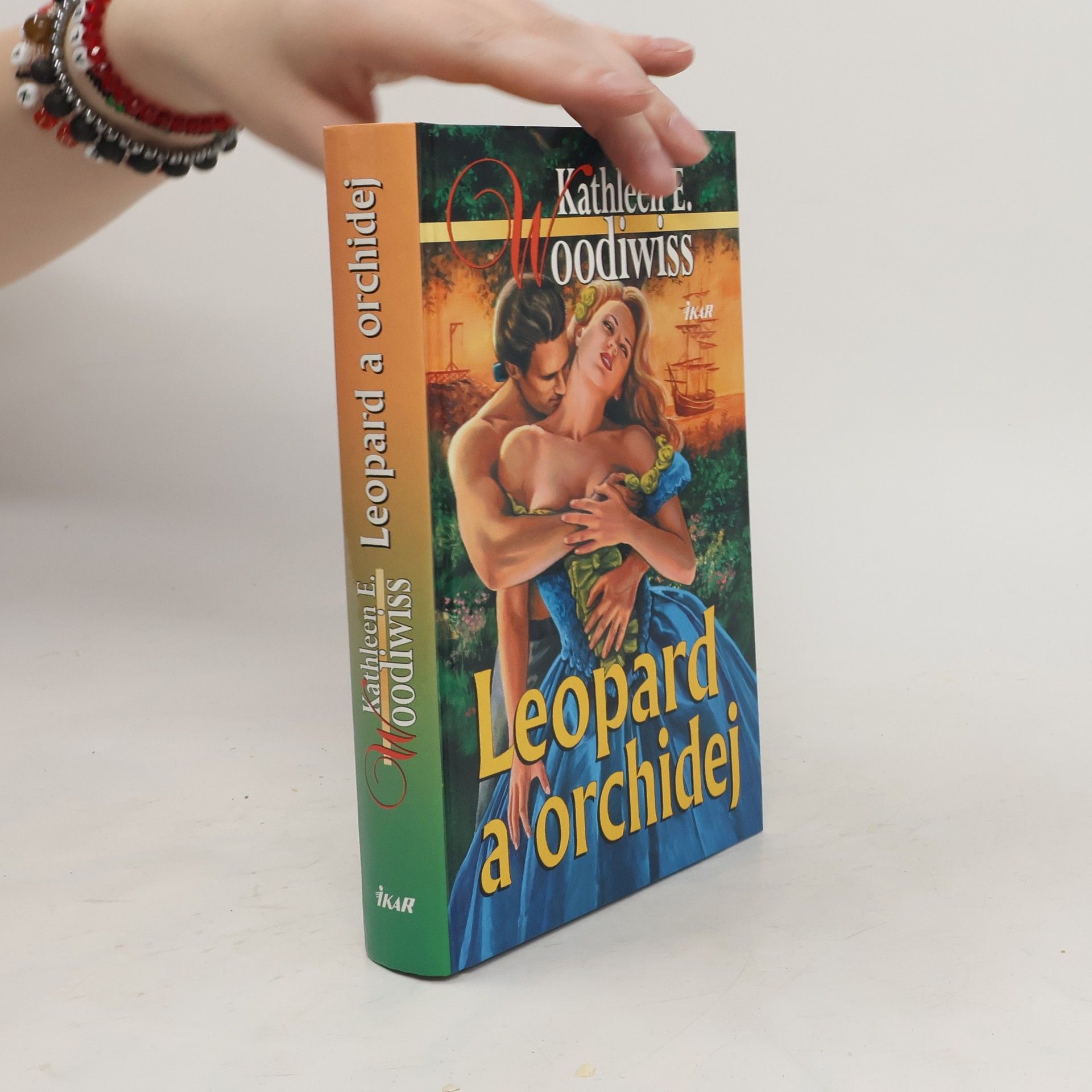 Kathleen Erin Hogg Leopard a orchidej