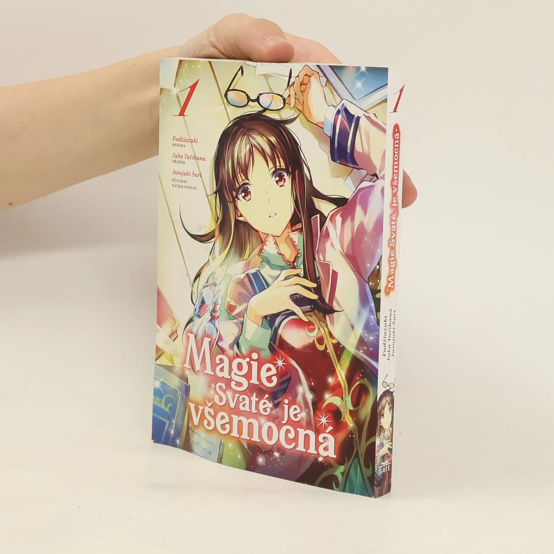 Magie Svaté je všemocná. 1 | Kniha | mäkká | Yuka Tachibana | CS