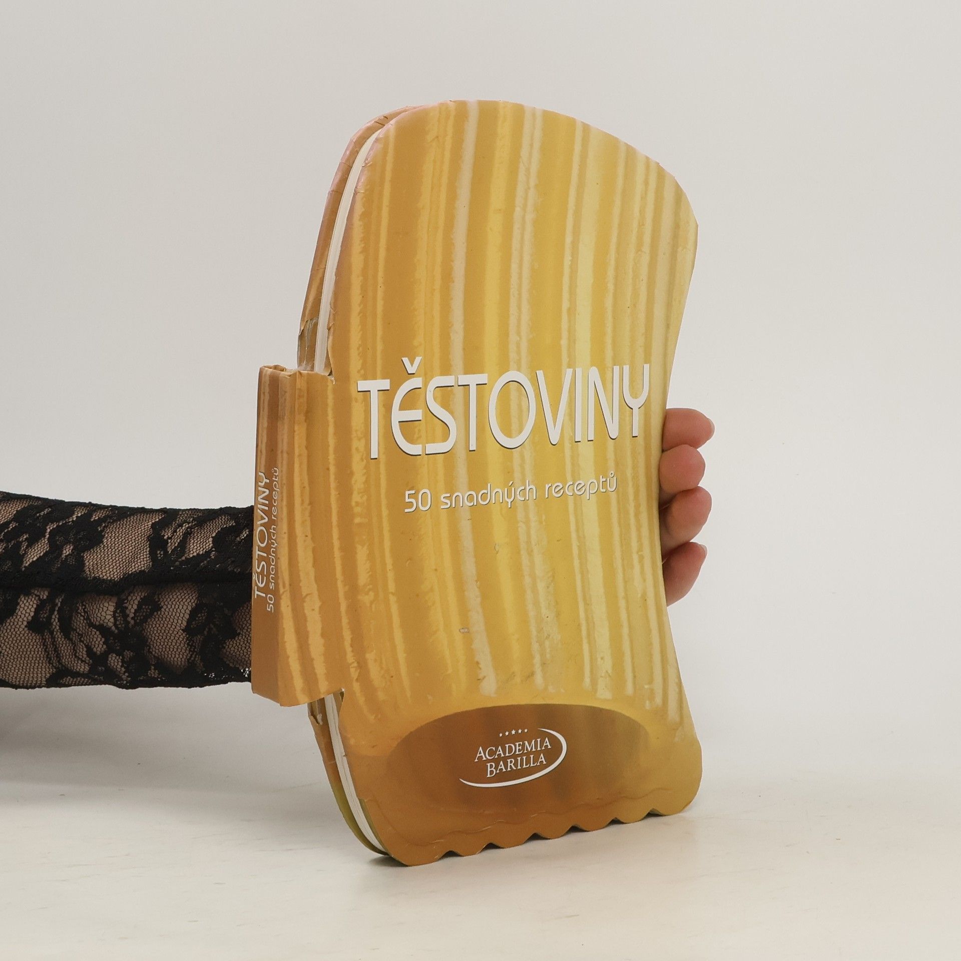 kolektiv Těstoviny : 50 snadných receptů