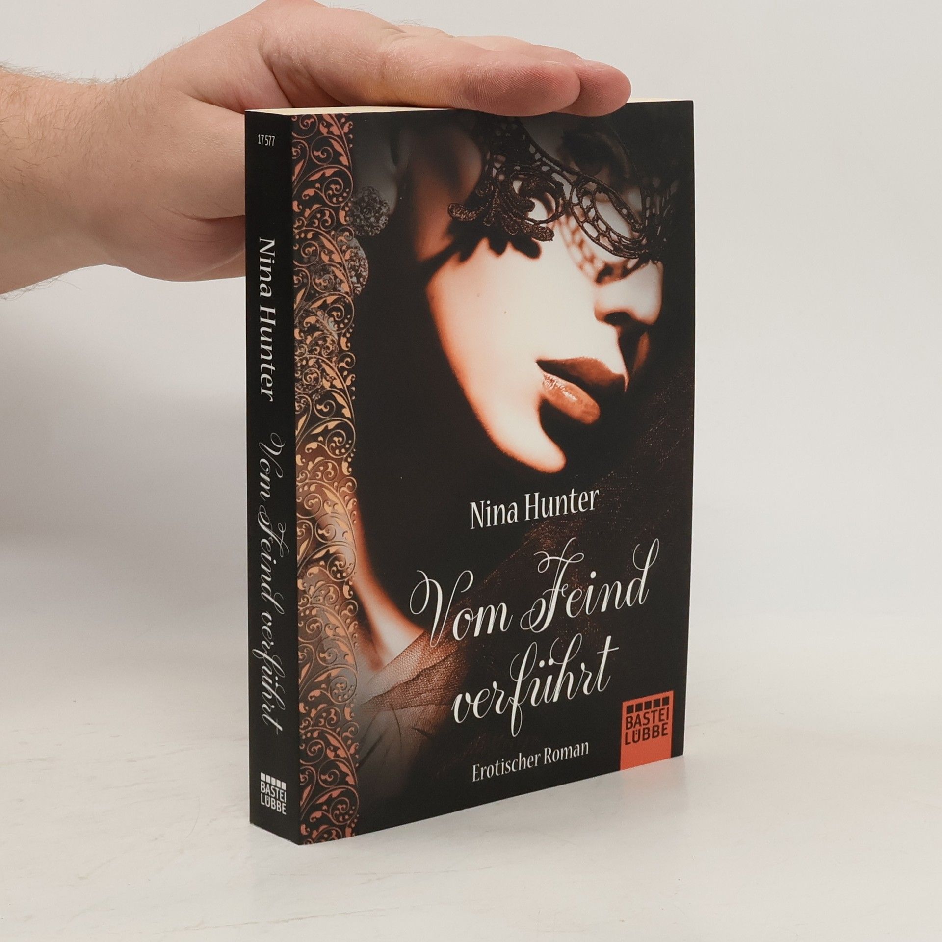Nina Hunter Vom Feind verführt