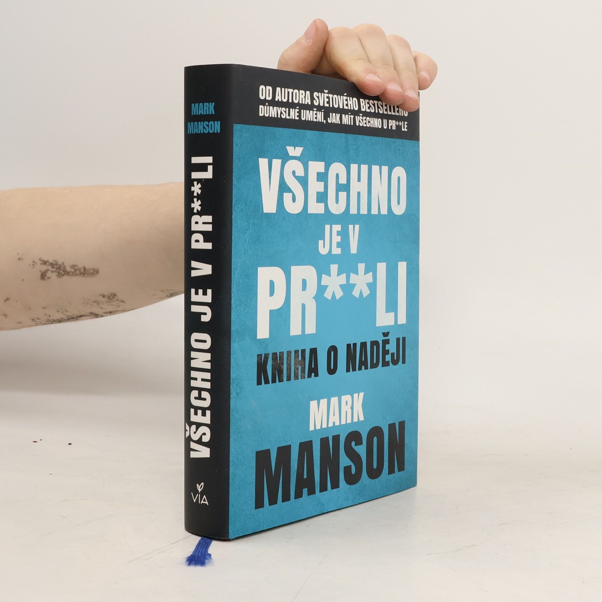 Mark Manson Všechno je v pr**li
