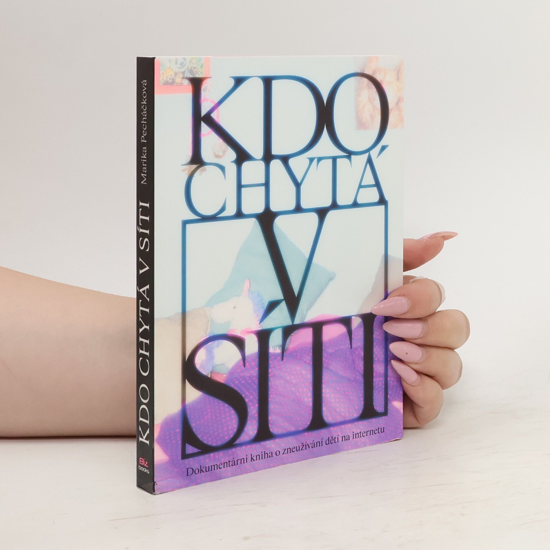 Marika Pecháčková Kdo chytá v síti