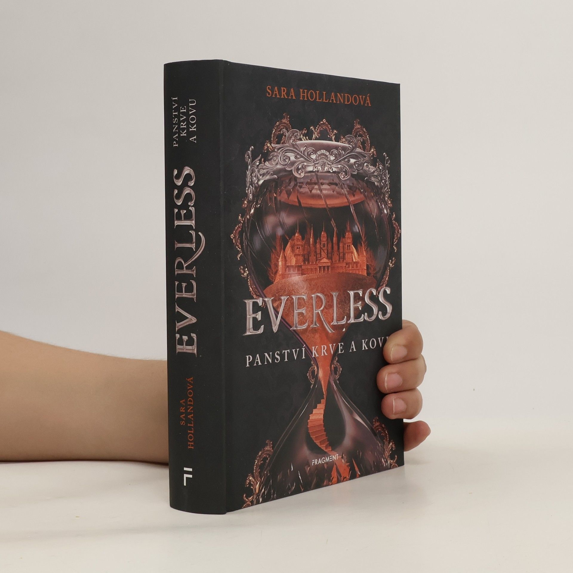 Sara Holland Everless: Panství krve a kovu