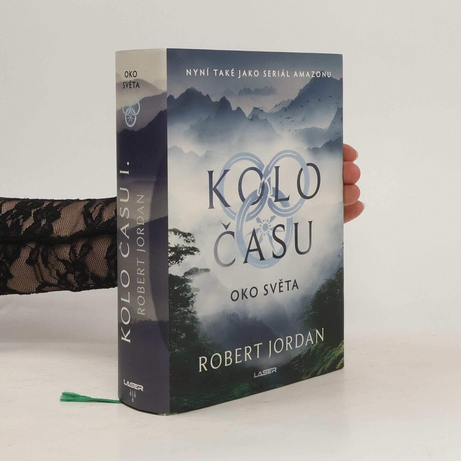 Robert Jordan Kolo času. Oko světa