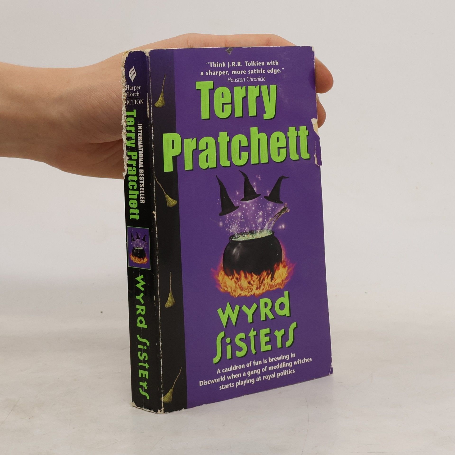 Terry Pratchett Wyrd sister