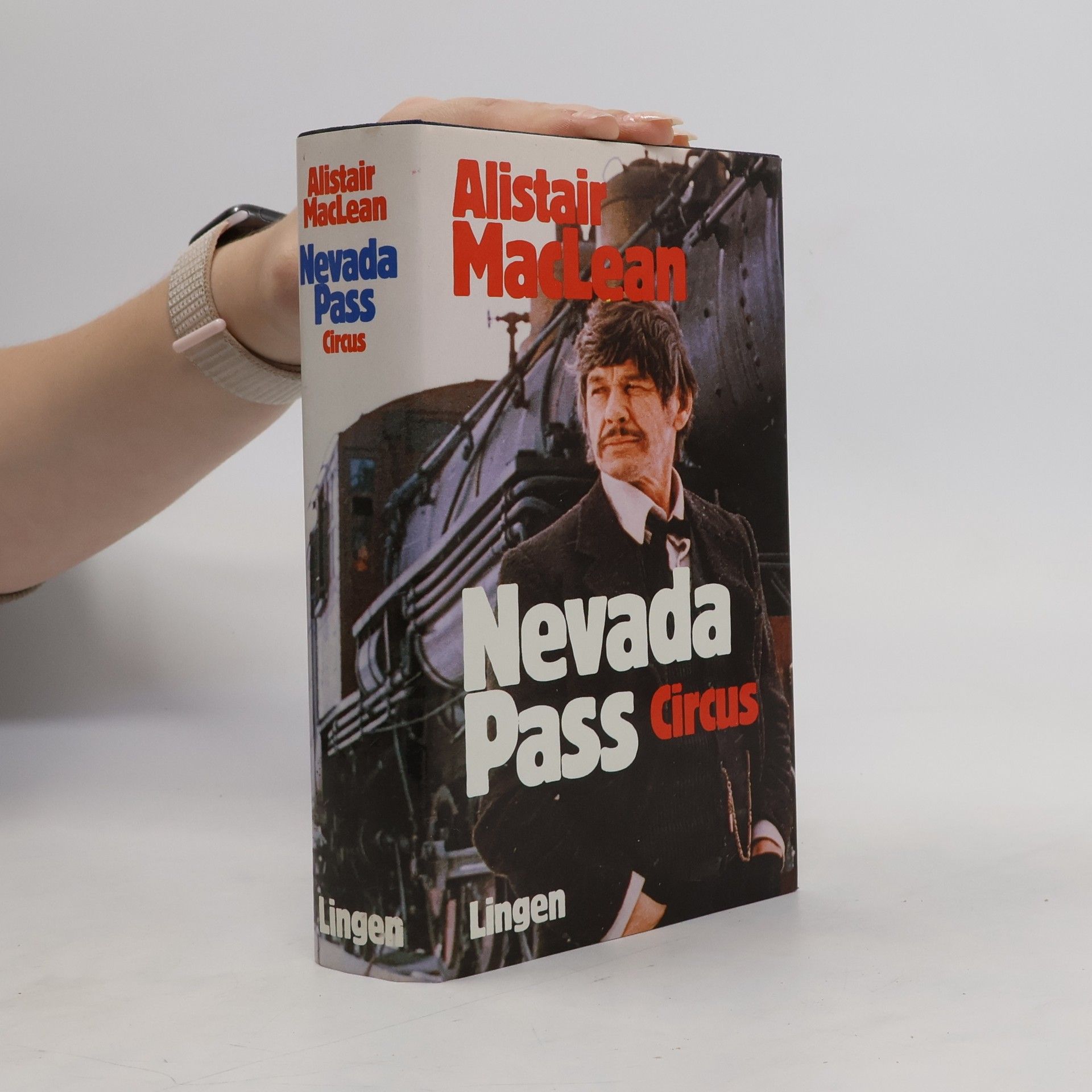 Alistair MacLean Nevada Pass. Circus