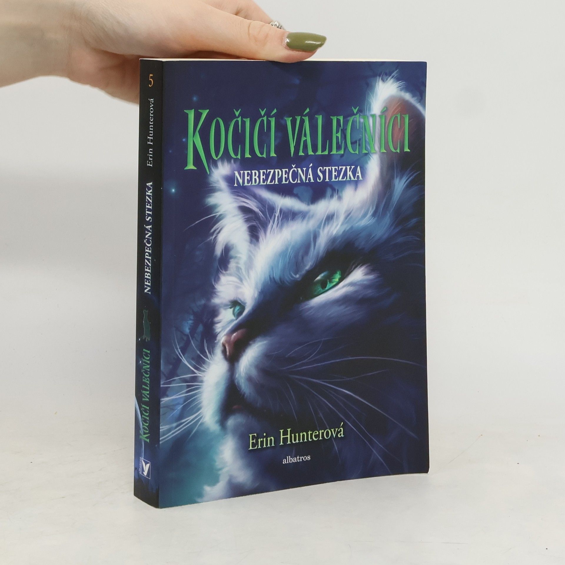 Erin Hunter Nebezpečná stezka. Kočičí válečníci