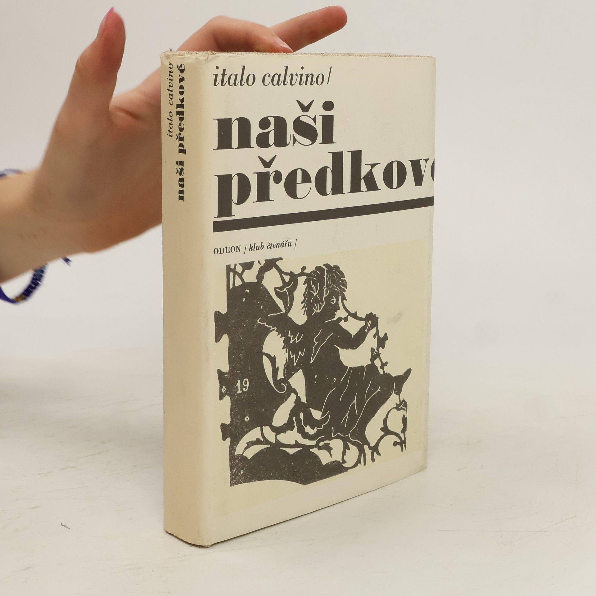 Italo Calvino Naši předkové