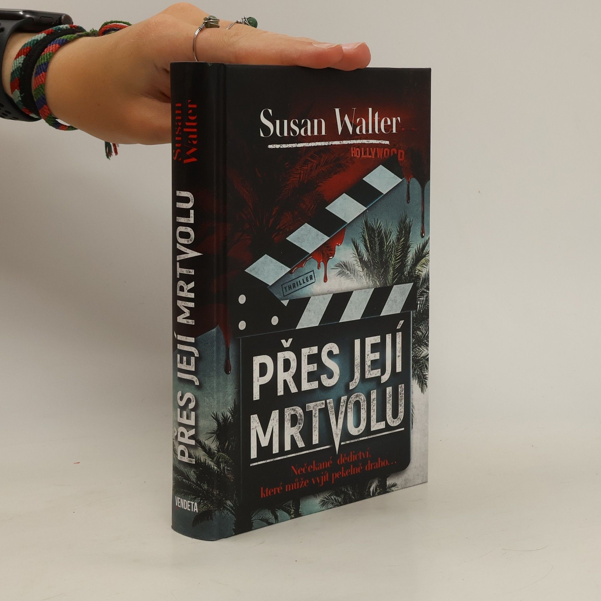 Walter Deemer Přes její mrtvolu
