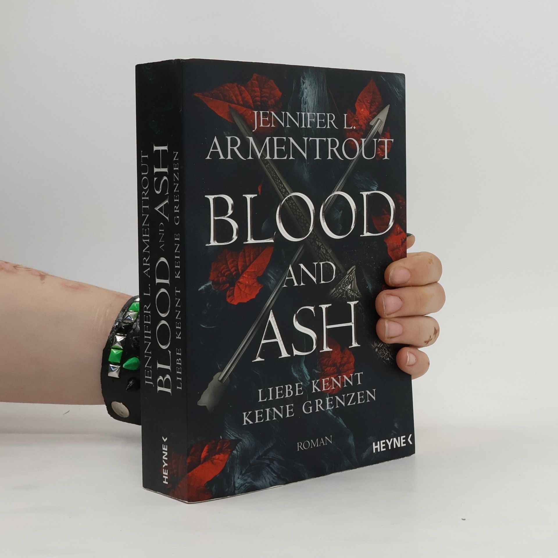 Jennifer Armentrout Blood and Ash. Liebe kennt keine Grenzen