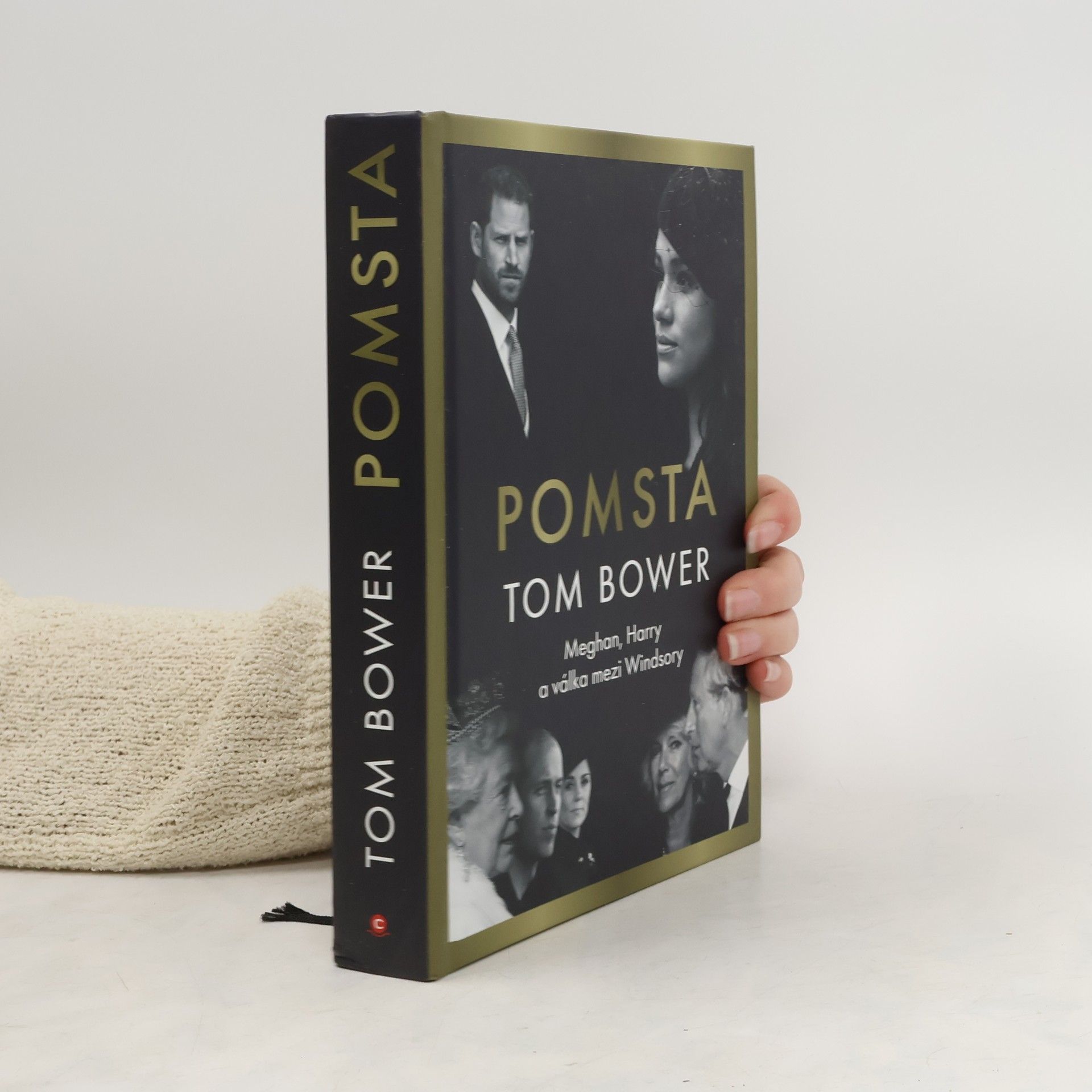 Tom Bower Pomsta : Meghan, Harry a válka mezi Windsory