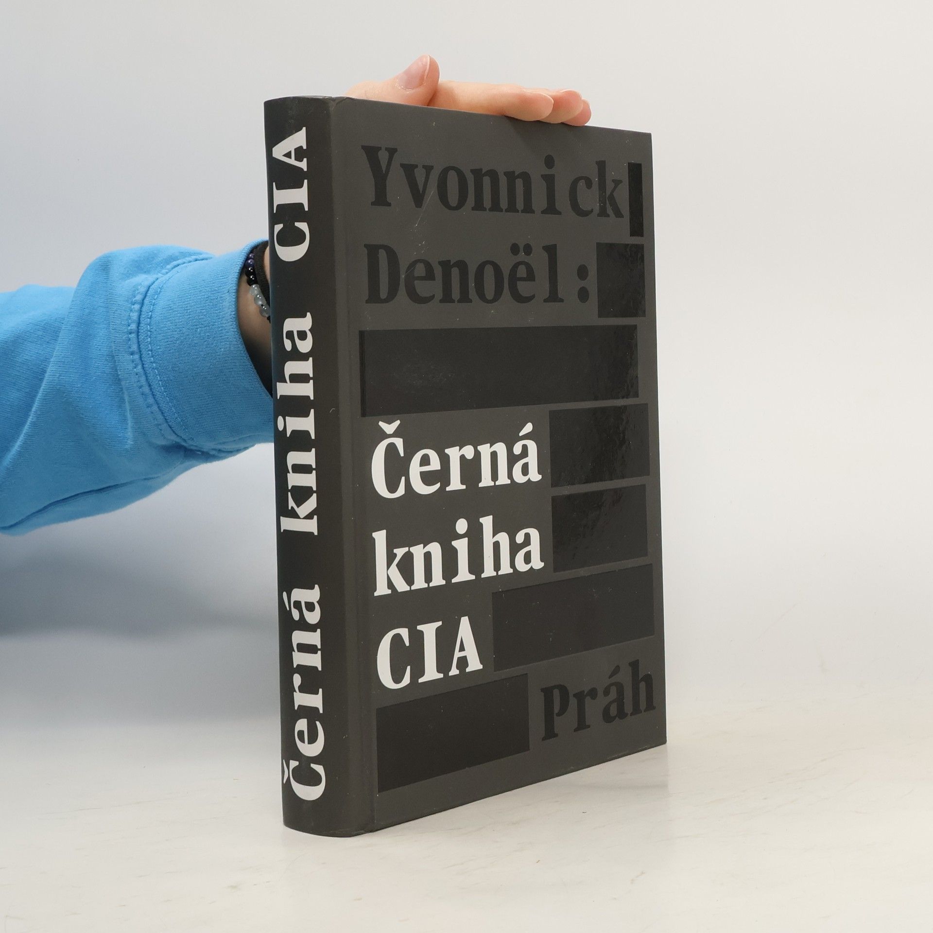 Yvonnick Denoël Černá kniha CIA