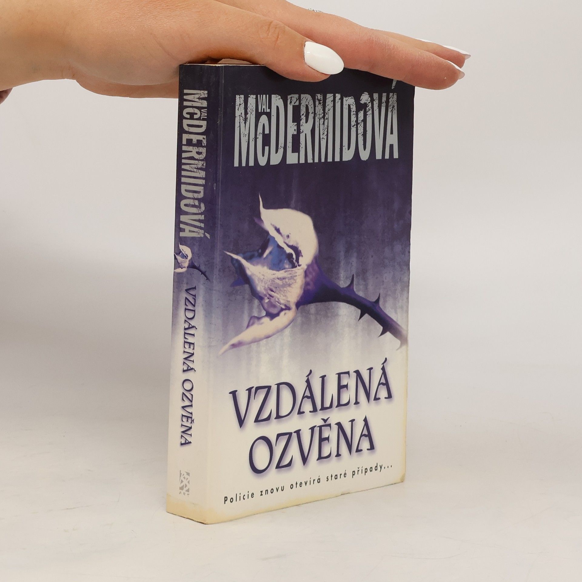 Val McDermid Vzdálená ozvěna