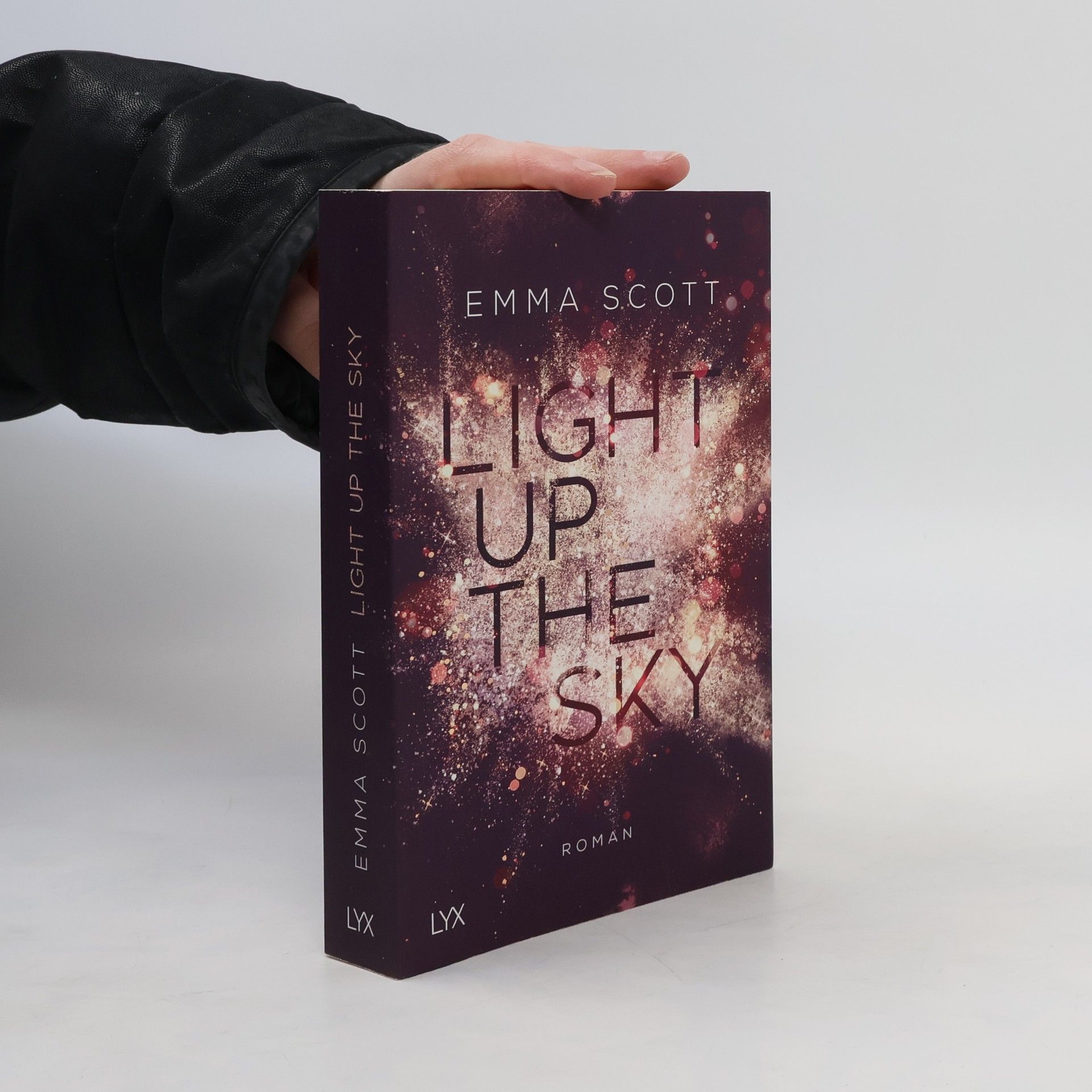 Emma Scott Light up the Sky