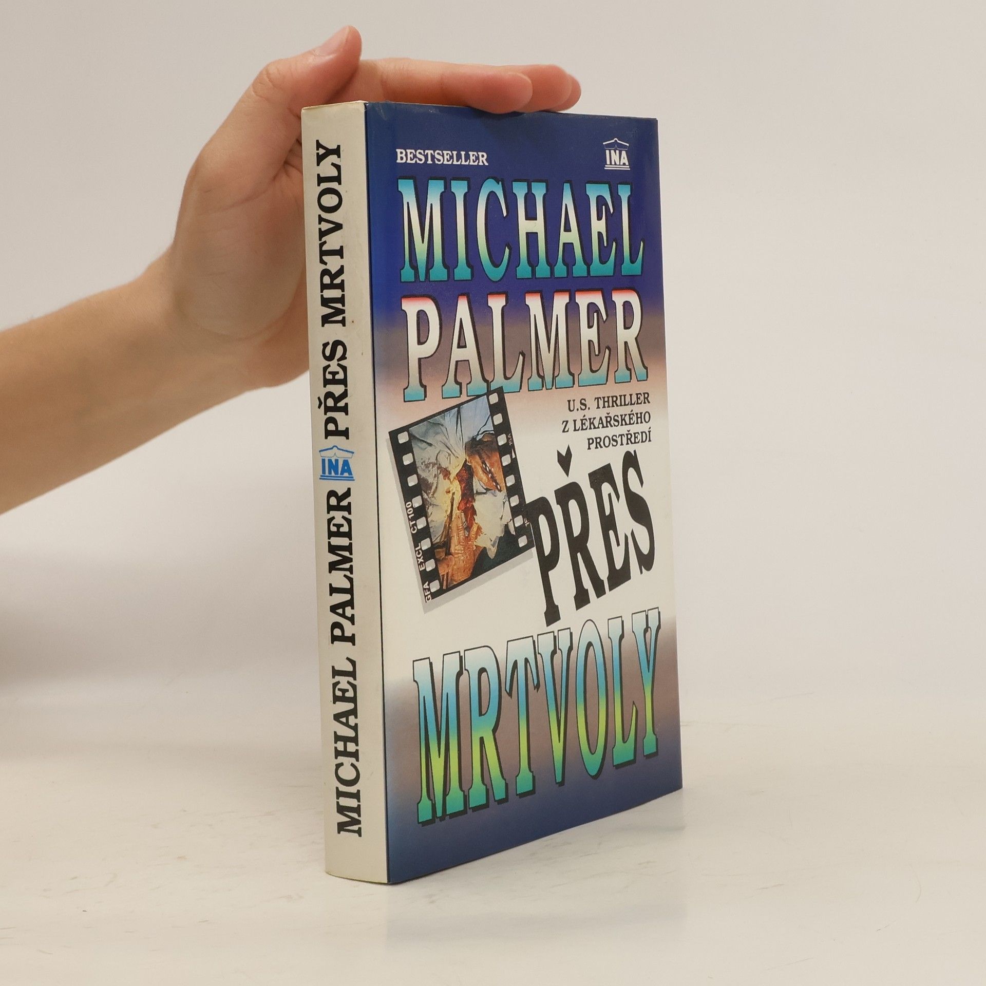 Michael Palmer Přes mrtvoly